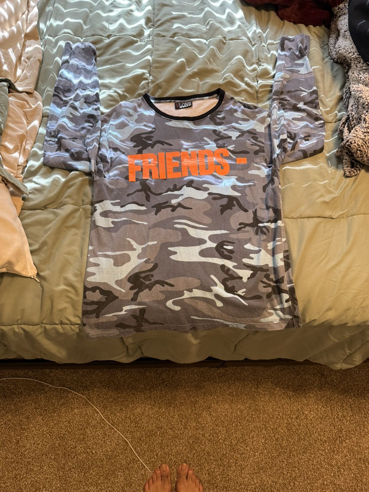 Vlone Vlone Friends Long Sleeve Shirt Size US S / EU 44-46 / 1 - 1 Thumbnail