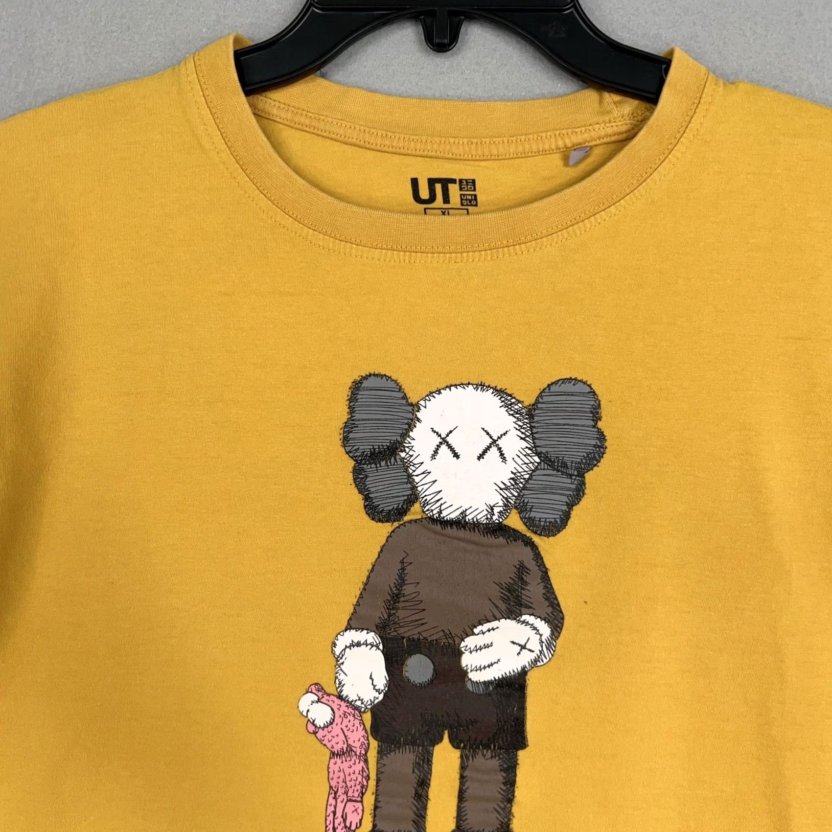 Uniqlo Uniqlo Disney Mickey Mouse by KAWS Shirt Womens XL Yellow Graphic Tee Street Art Size XL / US 12-14 / IT 48-50 - 3 Thumbnail