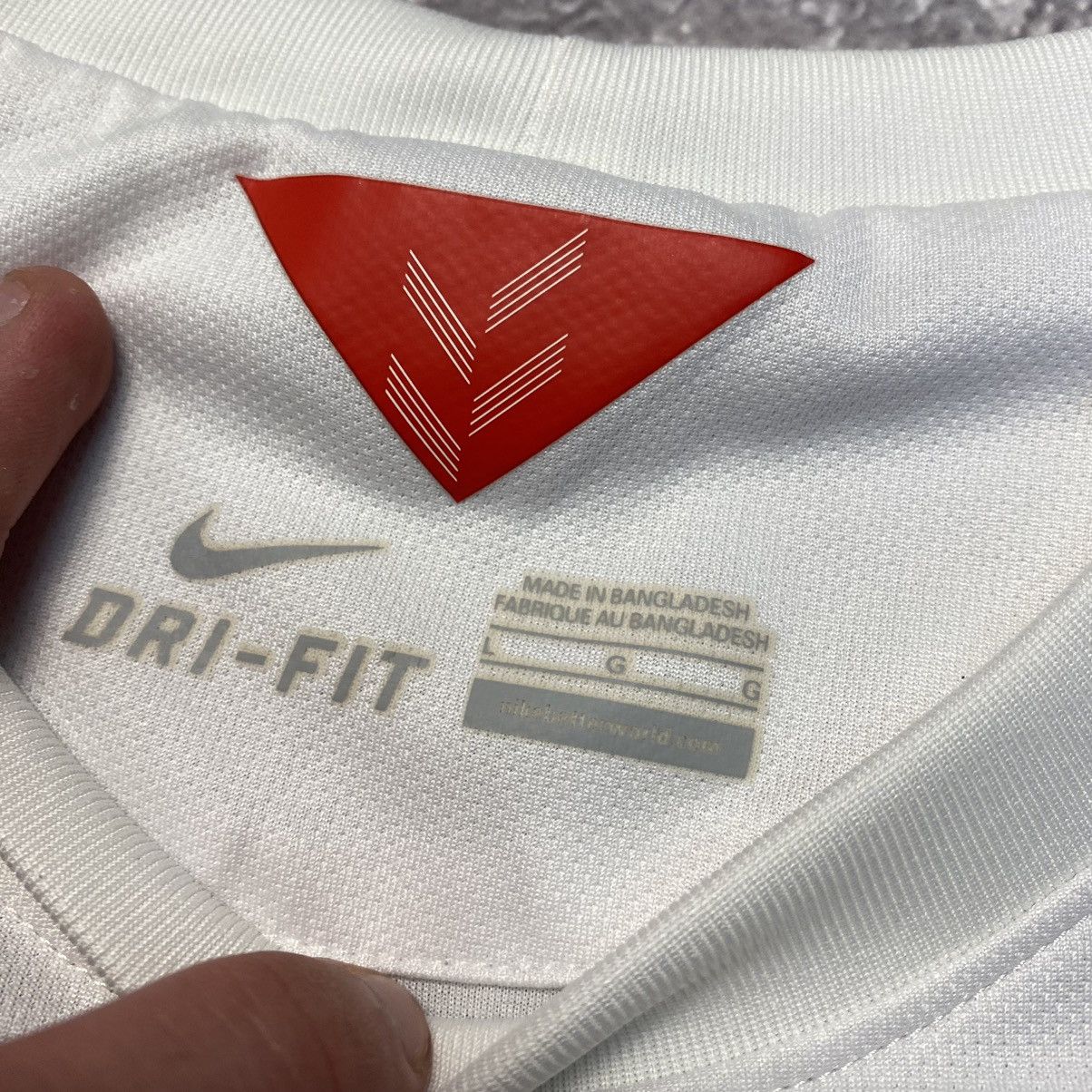 Vintage Vintage Nike FC New Zealand Football National team jersey Size US L / EU 52-54 / 3 - 11 Thumbnail