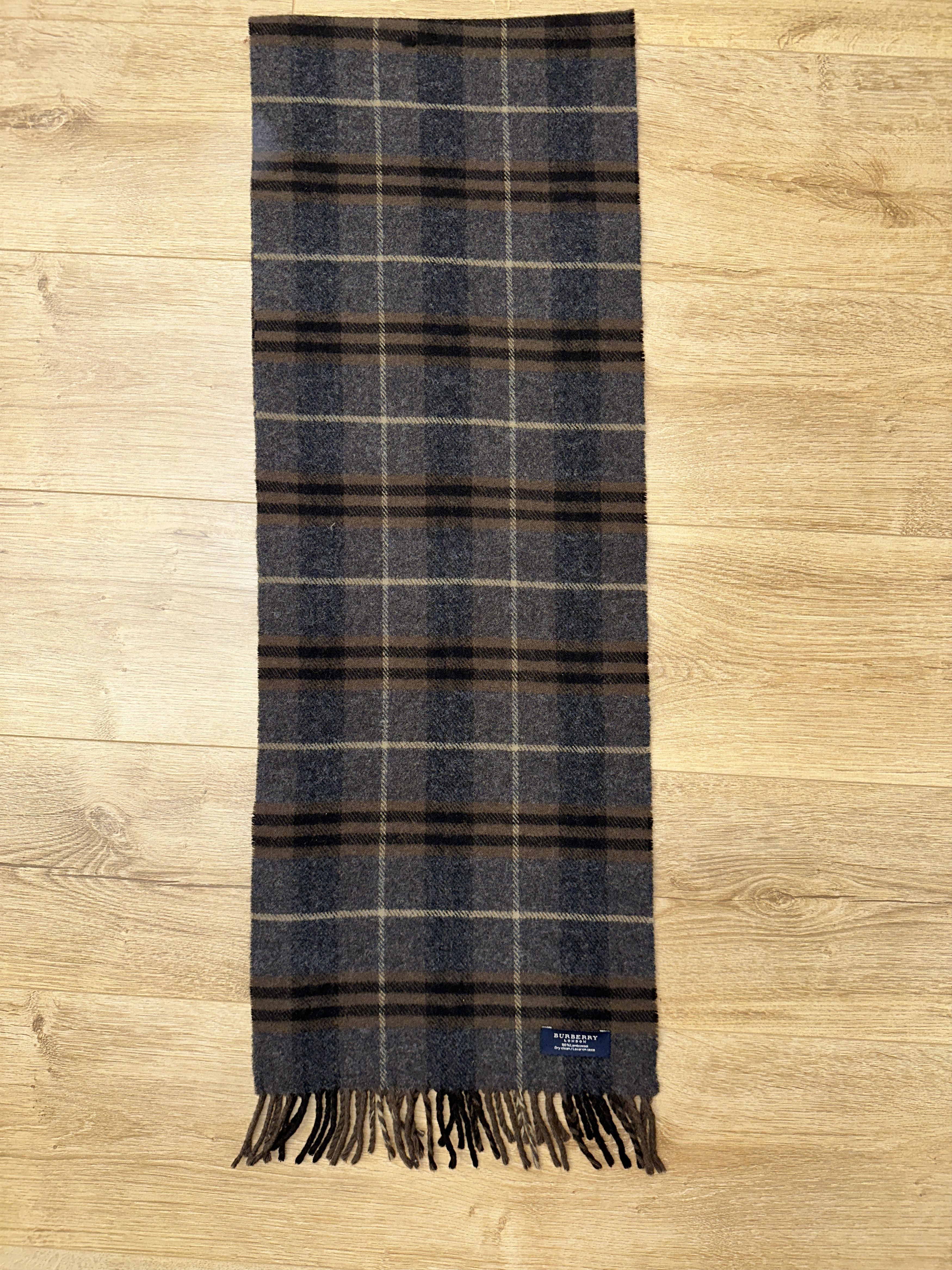 Burberry Iconic Burberry London Lambswool Knight Logo Scarf 170x30cm Size ONE SIZE - 2 Thumbnail