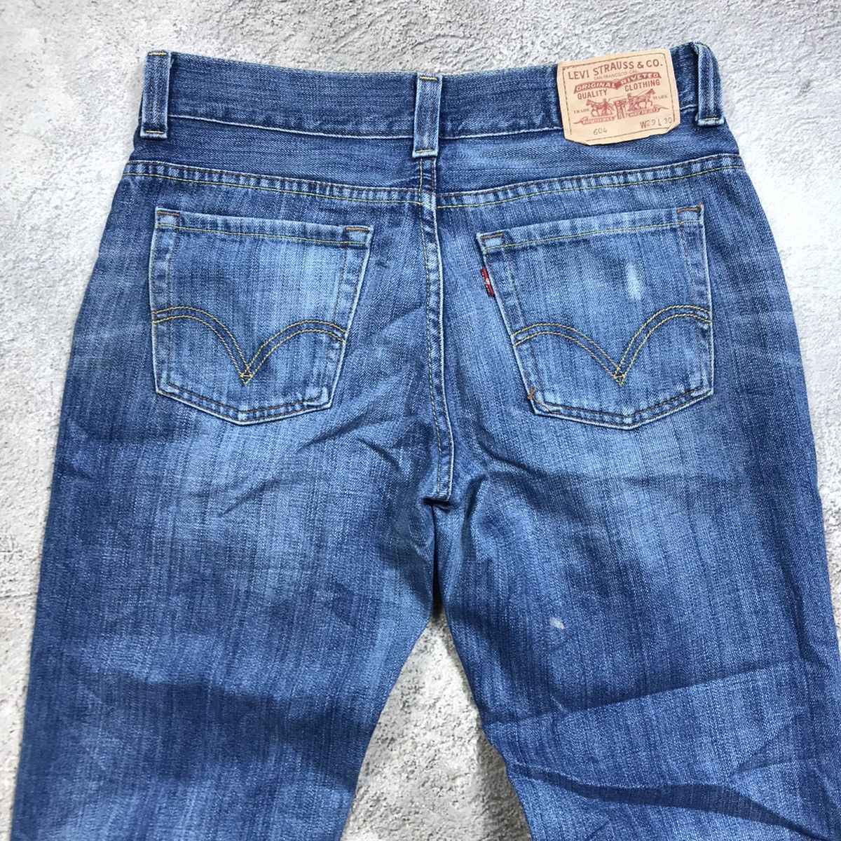 Vintage Vintage 90s Levis Distressed Baggy Jeans Grunge Thrashed 29 Size US 29 - 5 Thumbnail