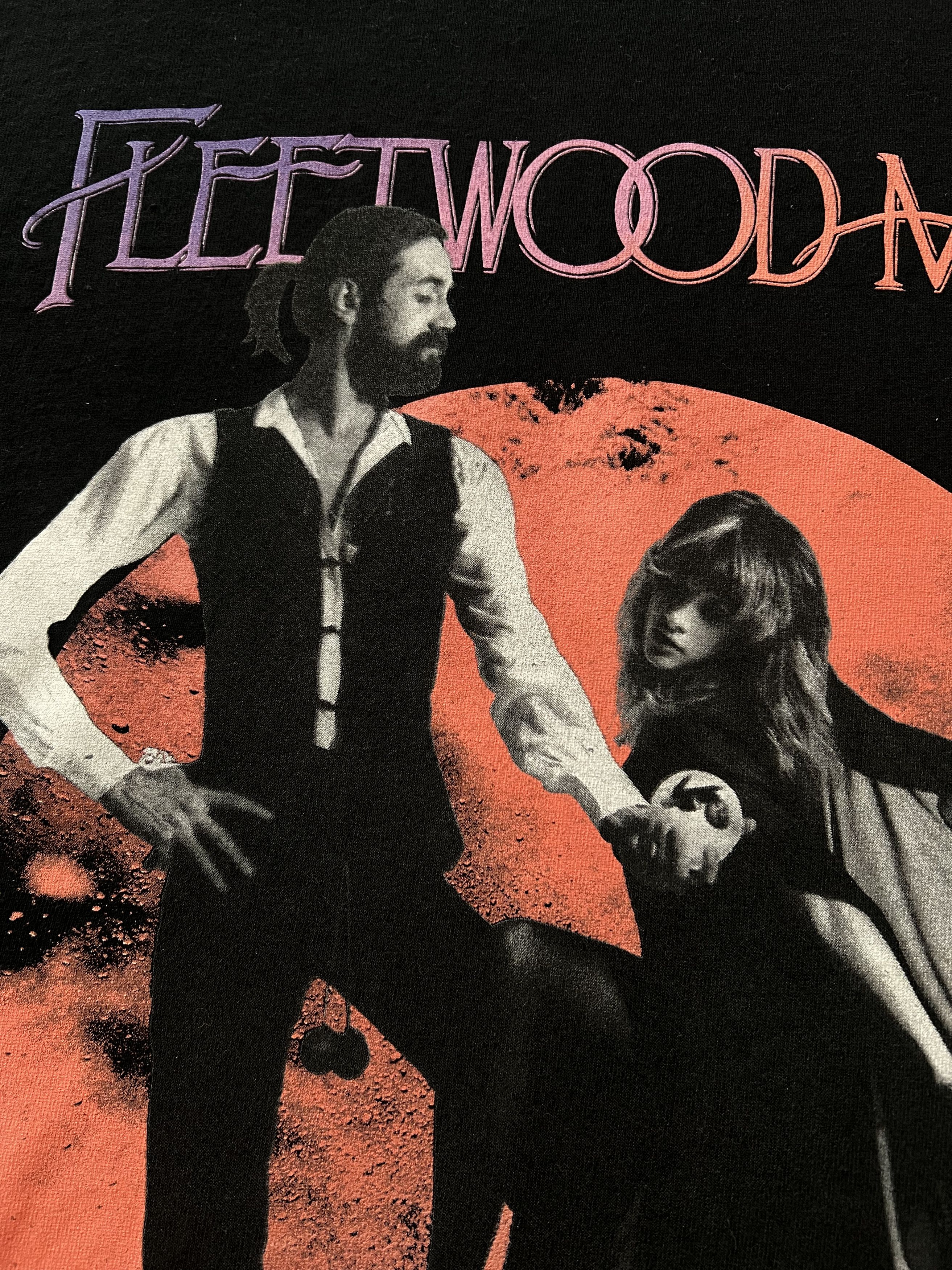 Band Tees Vintage 2022 Fleetwood Mac Rumours Black T-shirt Size US L / EU 52-54 / 3 - 4 Thumbnail