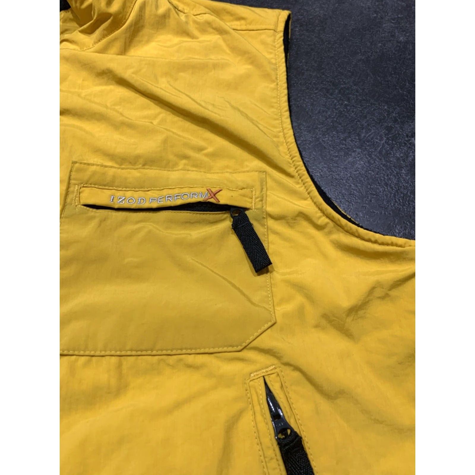 Izod IZOD Mens Reversible Black & Yellow Fleece Zip Up Vest, Size Large, Outdoor Size US L / EU 52-54 / 3 - 3 Thumbnail