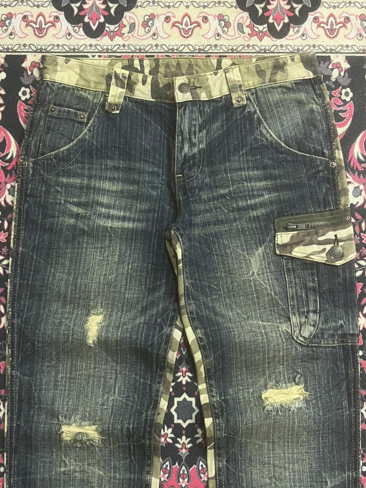 Japanese Brand Vintage Japanese Brand Hybrid Camo Jeans Cargo Style Denim Size US 29 - 4 Thumbnail