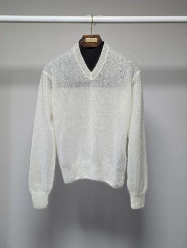 Tom Ford o1sm1stk0824 Mohair Blend V-neck Sweater in White Size US M / EU 48-50 / 2 - 1 Thumbnail