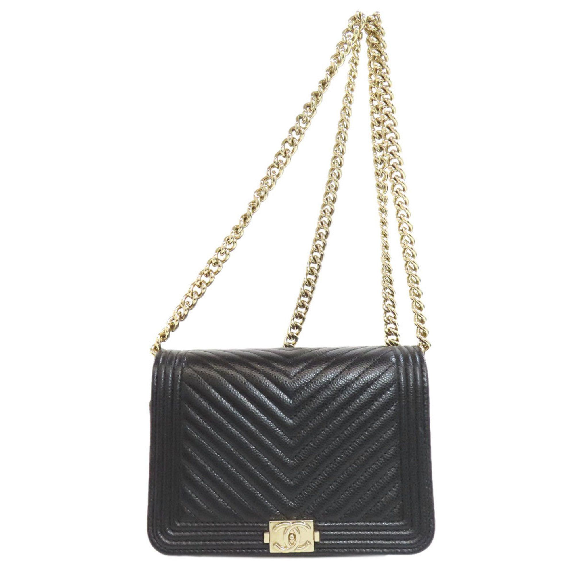 Chanel Boy shoulder