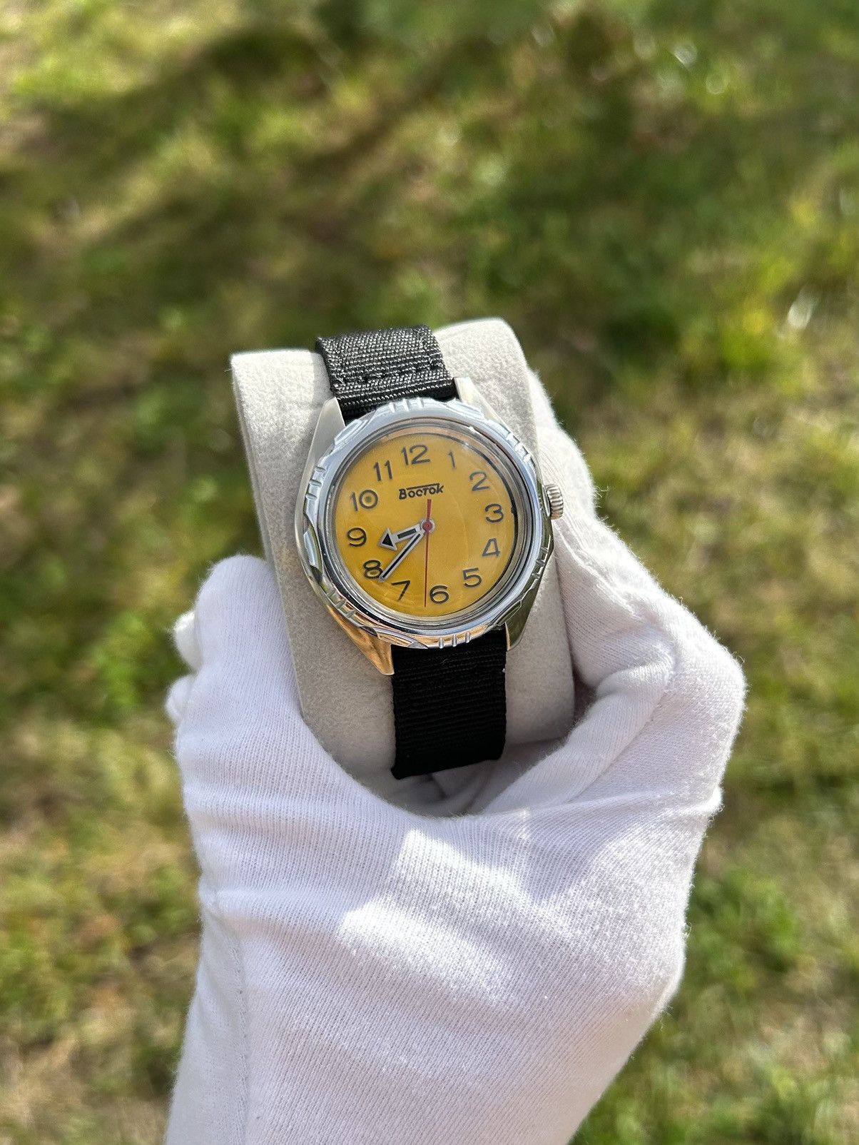 Vintage Vintage Watch Vostok USSR Soviet Mechanical Wristwatch 1980 Size ONE SIZE - 3 Thumbnail