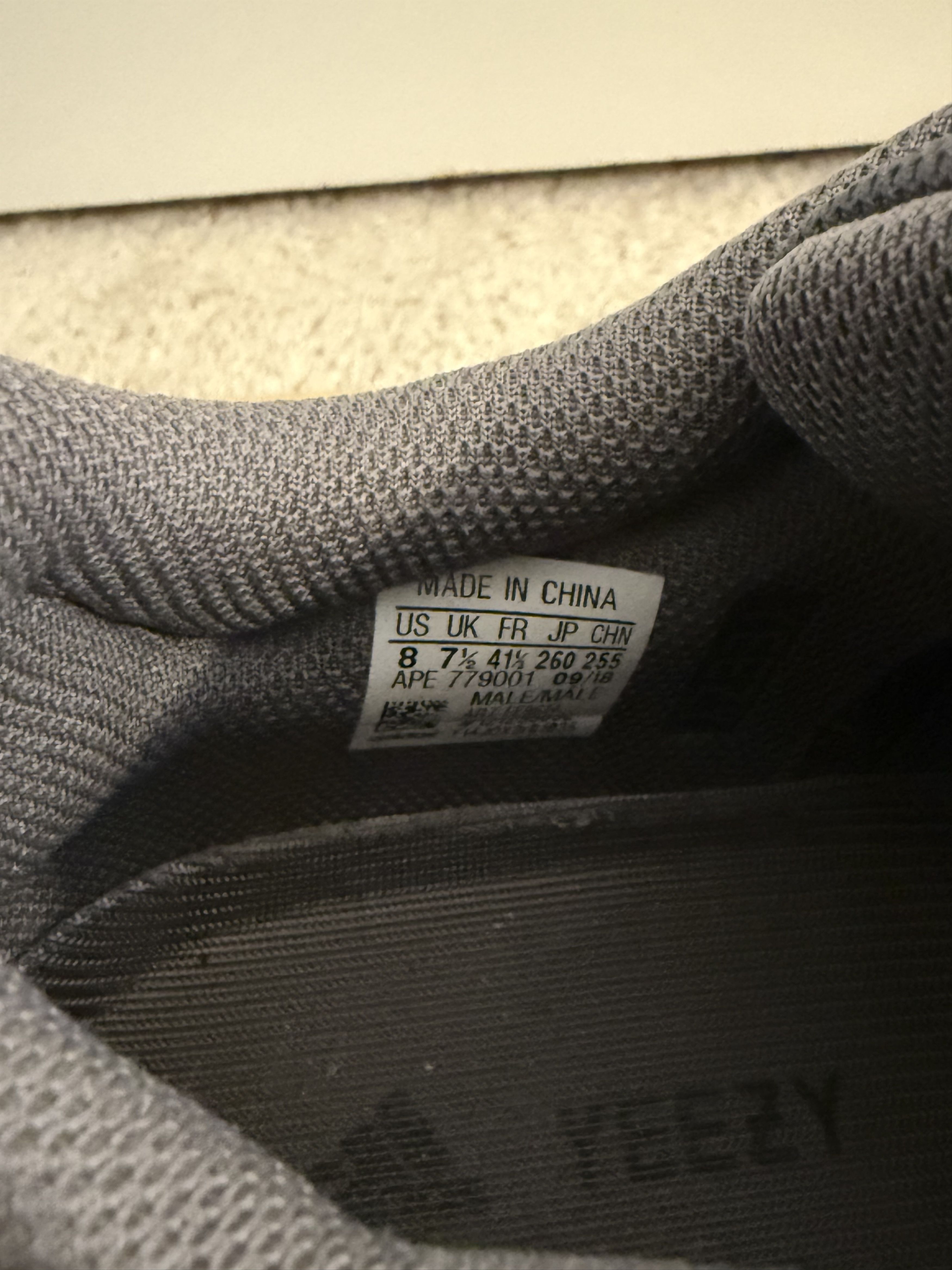 Yeezy Yeezy 700 Mauve Size US 8 / EU 41 - 6 Thumbnail