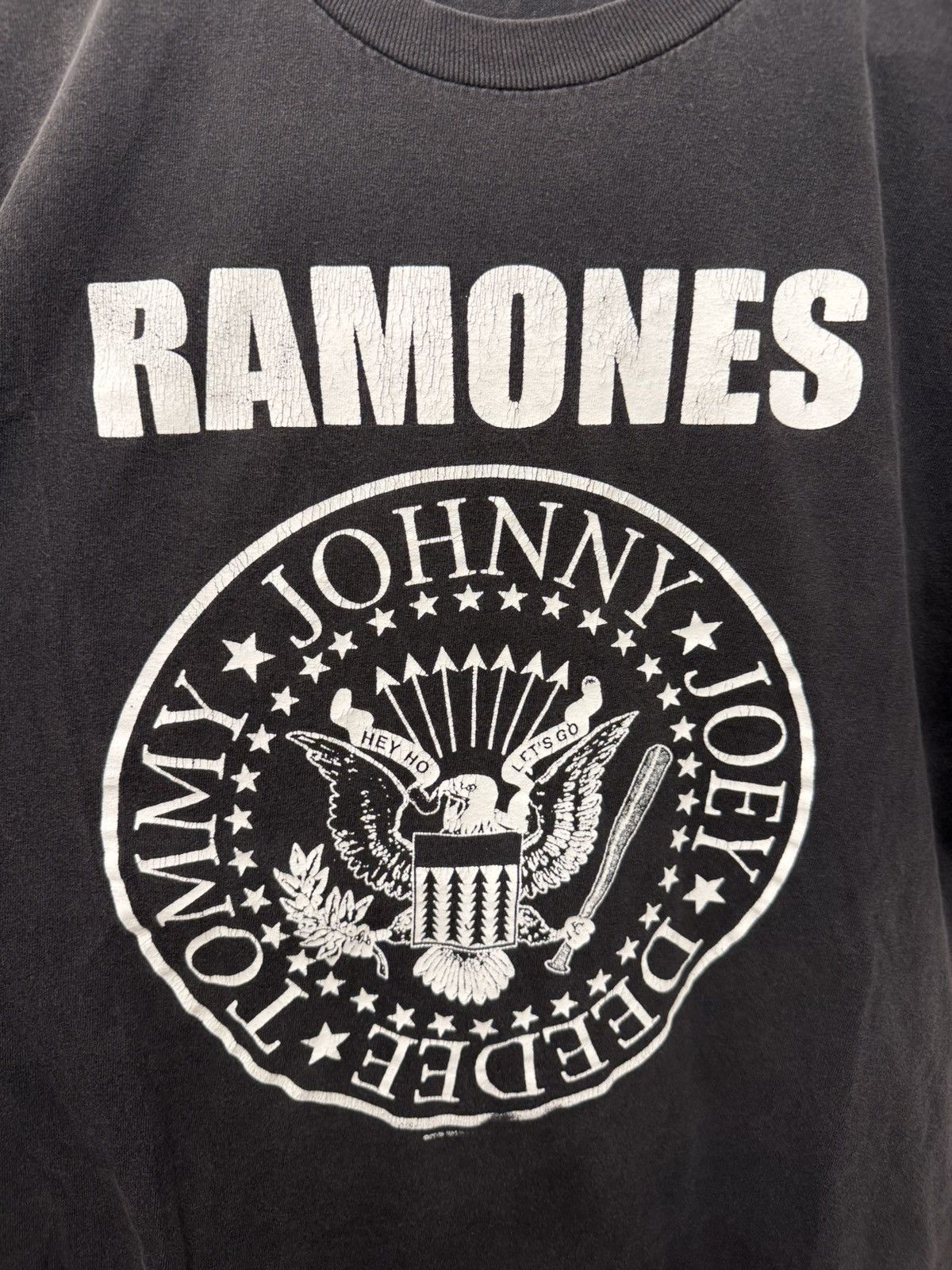 Vintage Vintage Ramones Shirt Size US XL / EU 56 / 4 - 2 Thumbnail