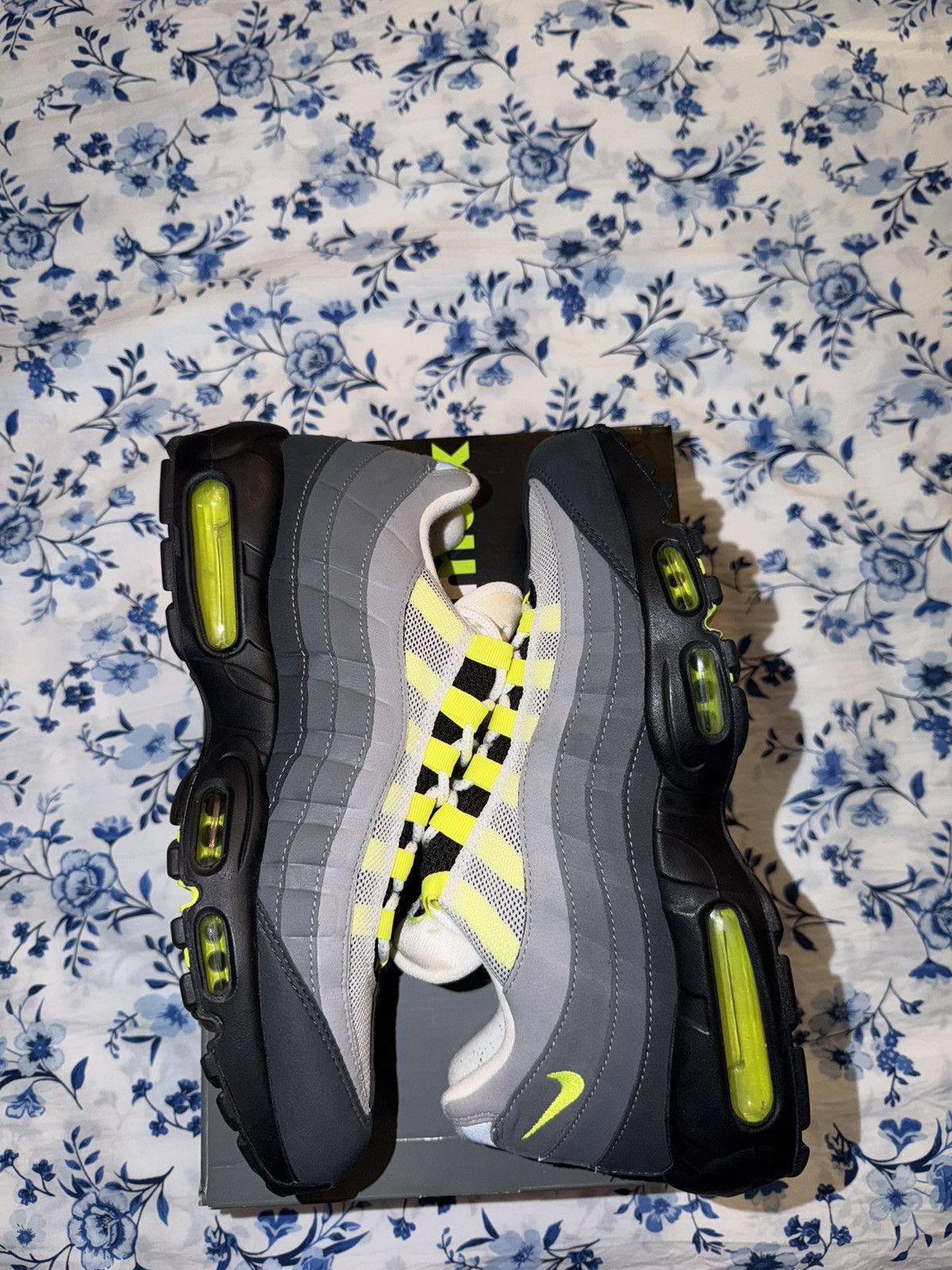 Nike Nike Air Max 95 'Neon' 2020 Size US 10.5 / EU 43-44 - 7 Thumbnail