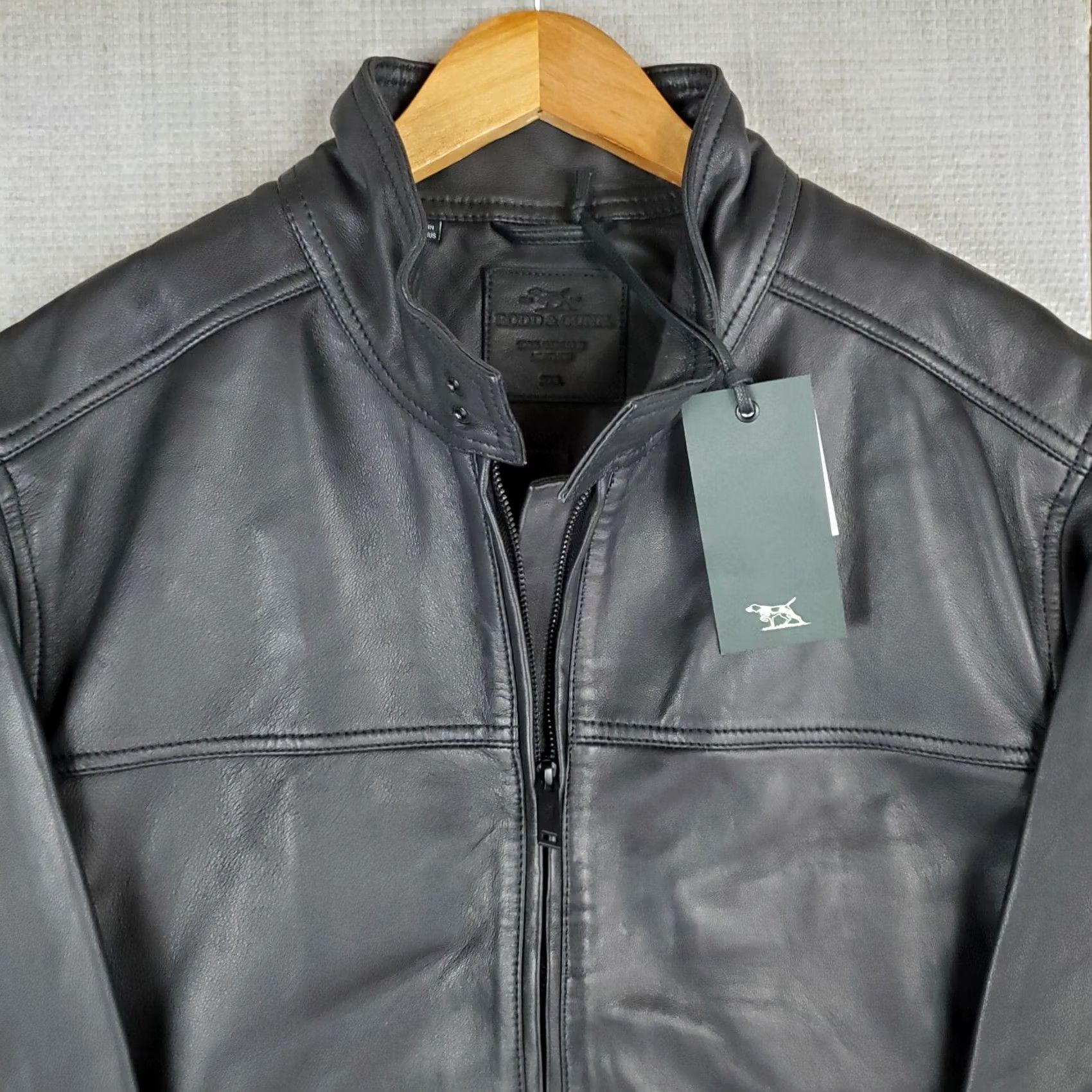Rodd & Gunn RODD & GUNN Trucker Jacket Mens 2XL Leather Black Full Zip 100% Calfskin Stand-Up Collar Motorcycle Style Size US XXL / EU 58 / 5 - 2 Thumbnail