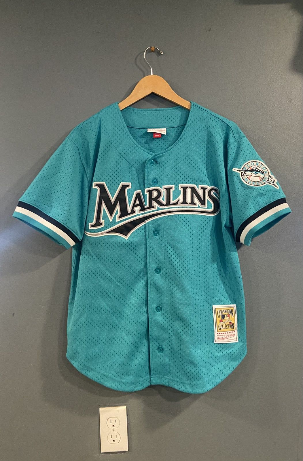 Mitchell & Ness Andre Dawson Florida Marlins Mitchell & Ness MLB Jersey Size US M / EU 48-50 / 2 - 2 Thumbnail