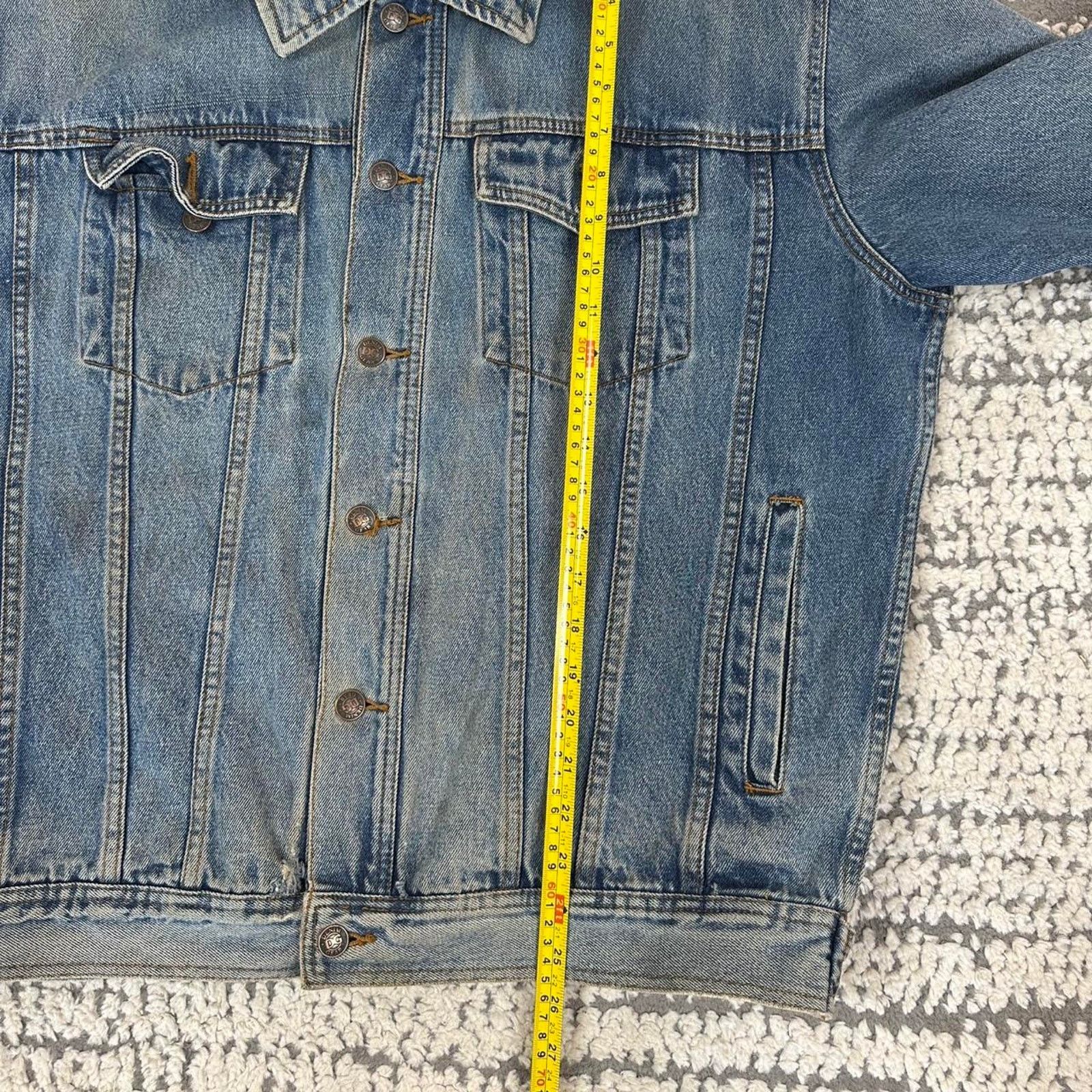 Vintage Vintage Distressed Denim Trucker Jacket Size US XL / EU 56 / 4 - 6 Thumbnail