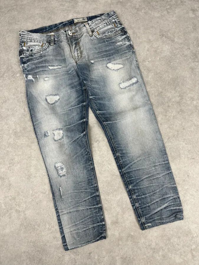 Dolce & Gabbana 2000s Dolce & Gabbana Light Blue Denim Distressed Jeans Size US 31 - 6 Thumbnail