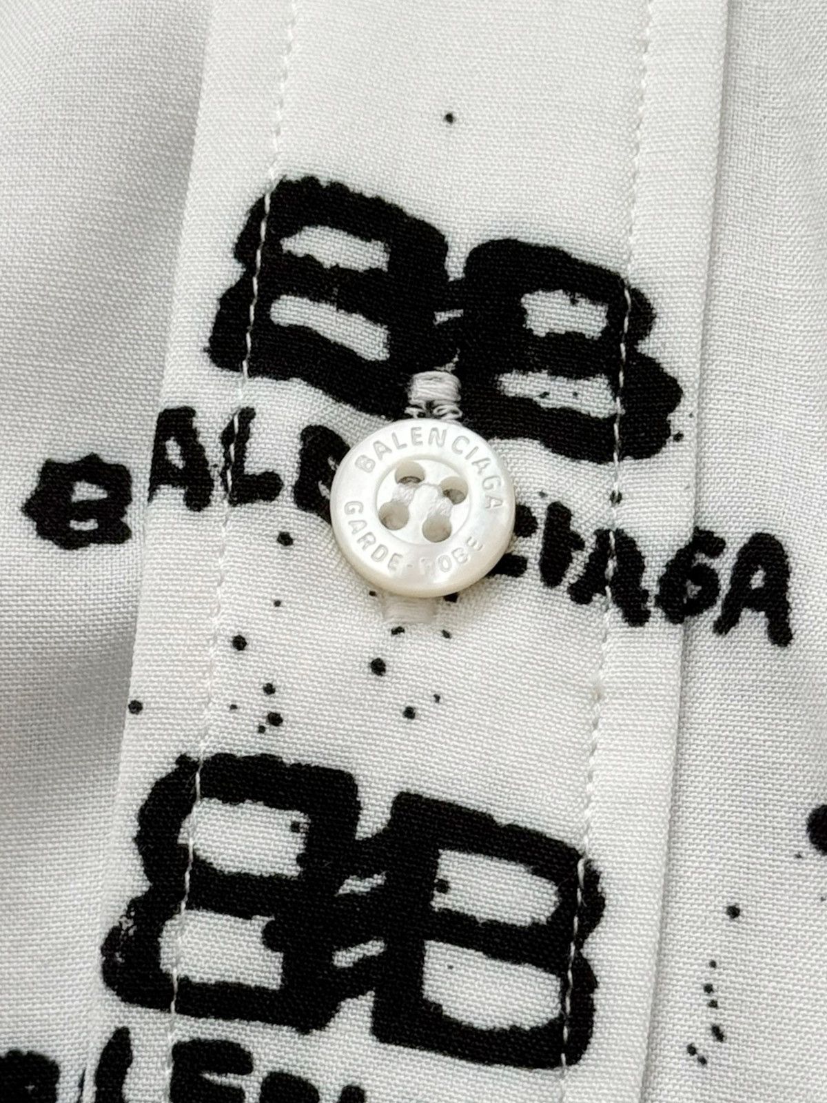 Balenciaga Garde Robe Allover Ink Logo Viscose Shirt Size US M / EU 48-50 / 2 - 4 Thumbnail