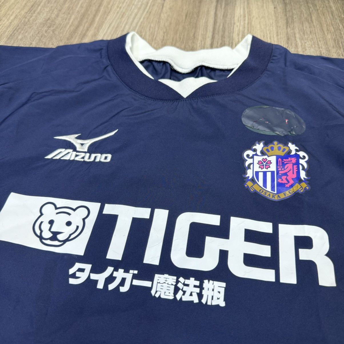 Mizuno Osaka Cerezo player issued/worn training sweater Size US L / EU 52-54 / 3 - 3 Thumbnail