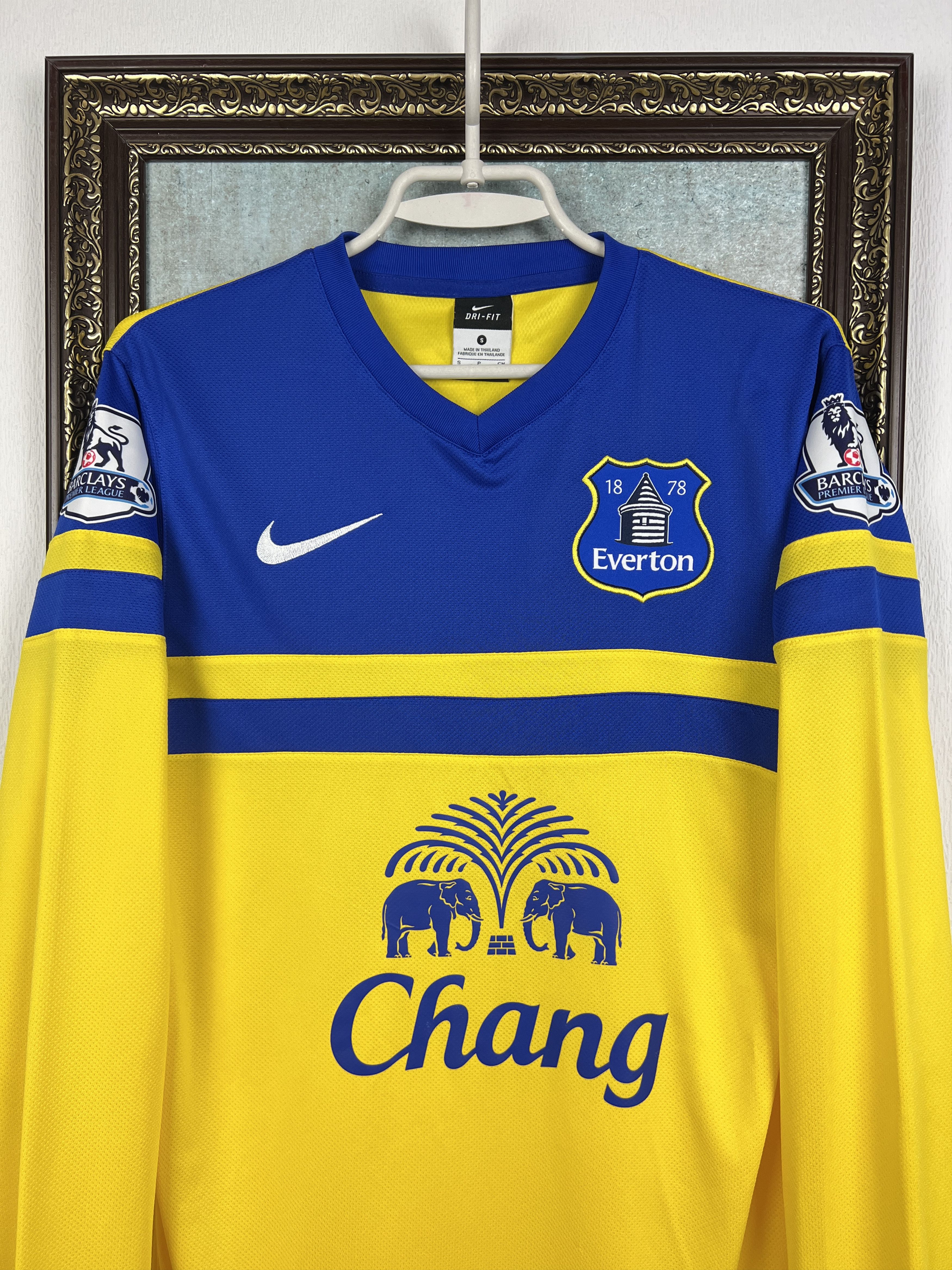 Nike Everton Football Shirt Soccer #20 Barkley Long Sleeve Jersey Size US S / EU 44-46 / 1 - 3 Thumbnail