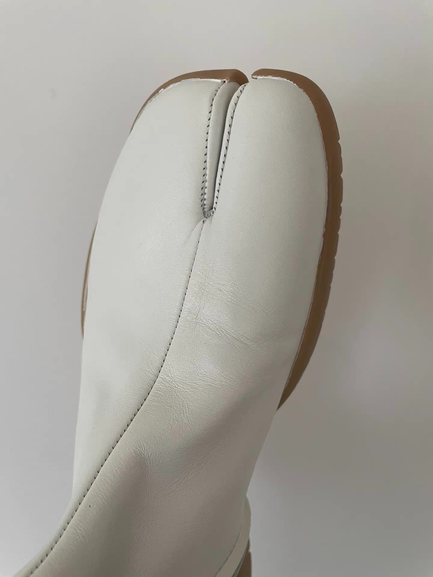 Maison Margiela Maison Margiela Men's Tabi Flat Boots Ｑ21 Size US 7 / EU 40 - 5 Thumbnail