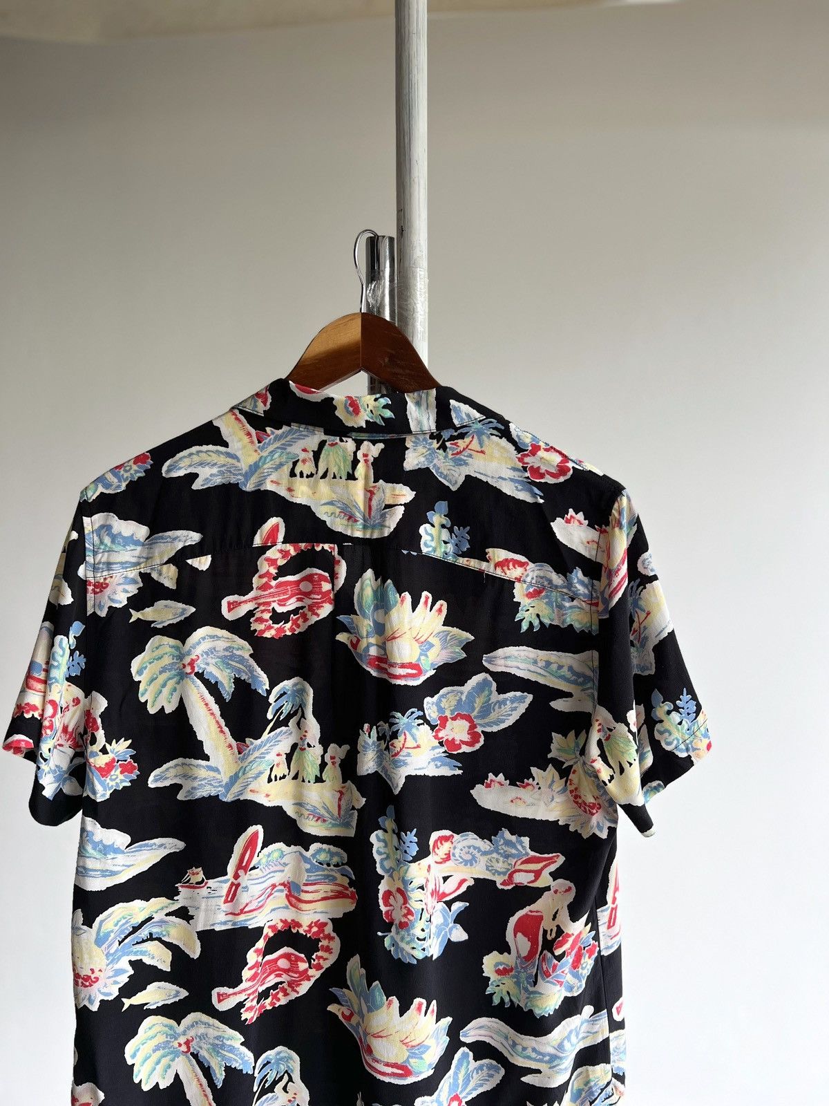 Designer × Levi's Levi’s Open Collar Shirt SS Pattern Palm Beach Hawaiian Size L / US 10 / IT 46 - 4 Thumbnail