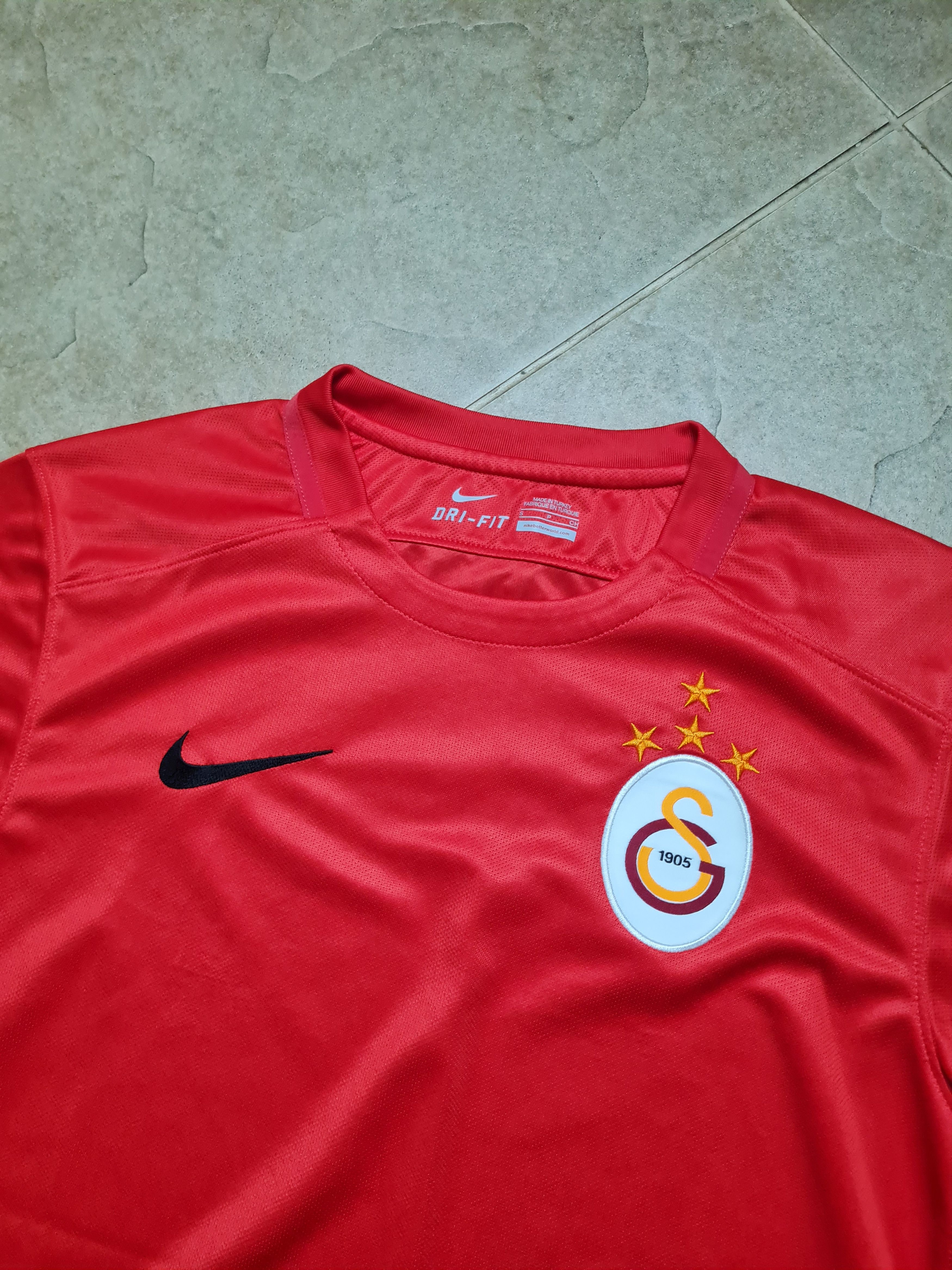 Nike JERSEY NIKE GALATASARAY 2015/16 THIRD SHIRT 658812-697 Size US S / EU 44-46 / 1 - 9 Thumbnail