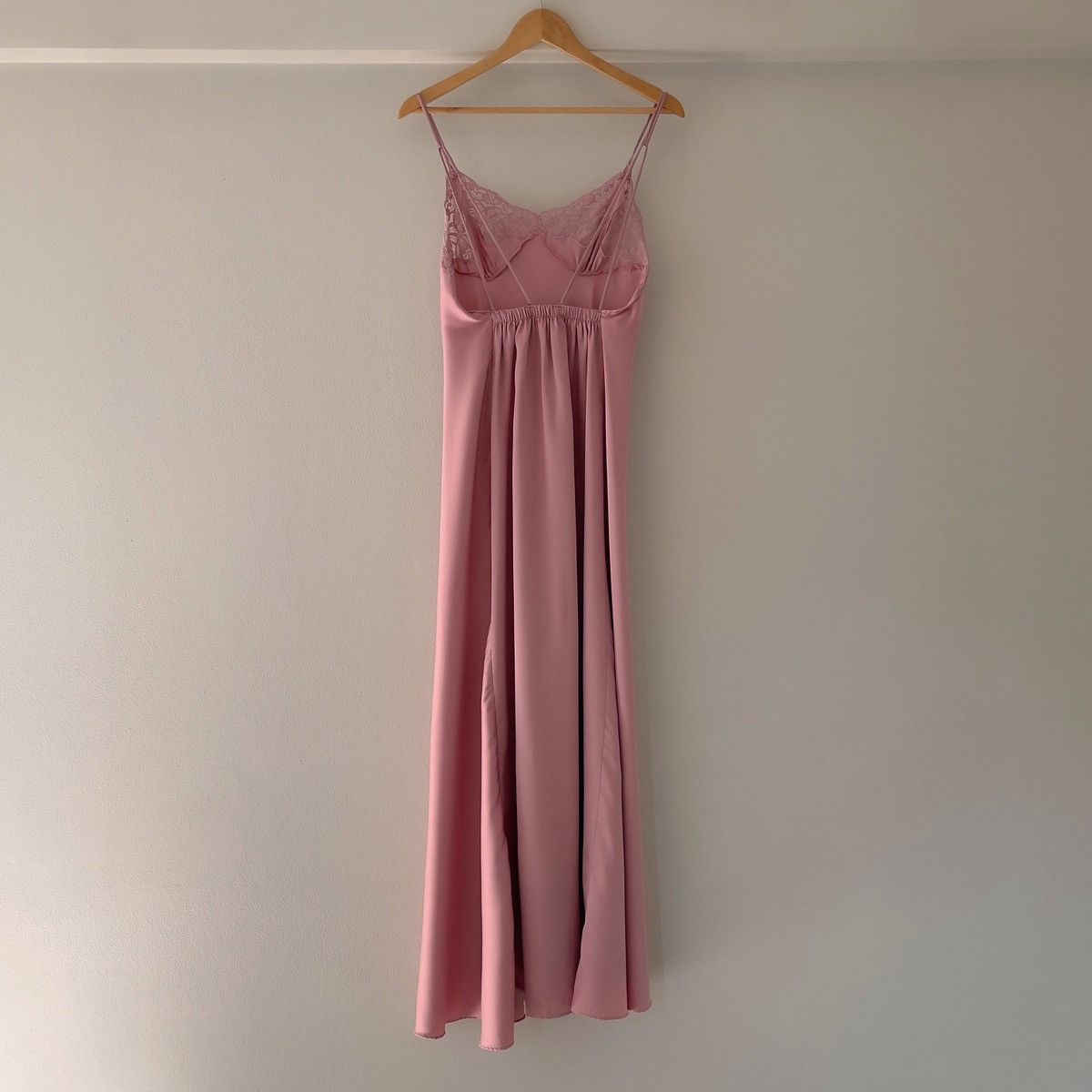 Vintage Lily of France 1990s Dusty Rose Satin Slip Gown (S–M) Size M / US 6-8 / IT 42-44 - 13 Thumbnail