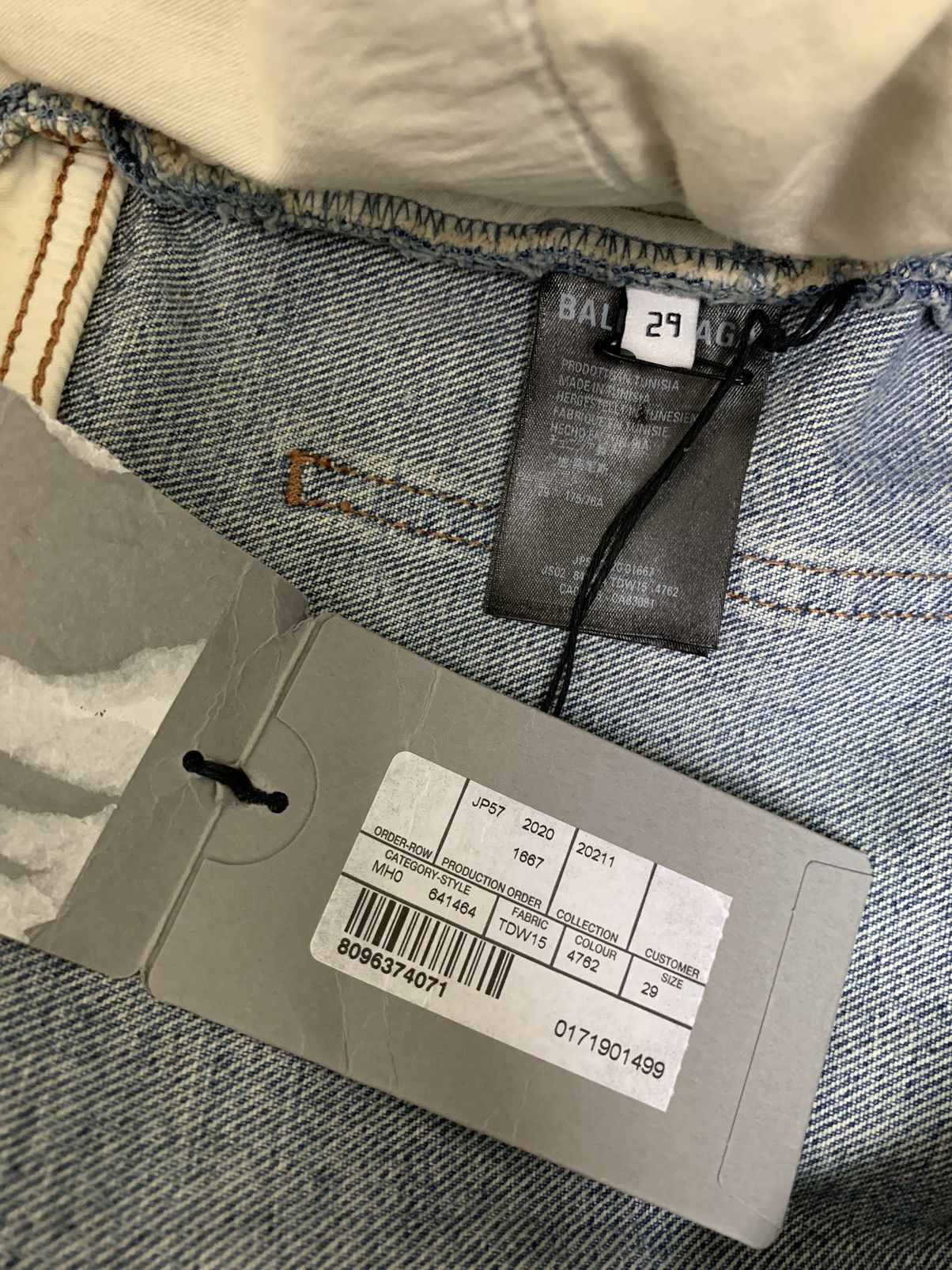 Balenciaga Balenciaga Mid-wash Denim Skater Shorts Size US 29 - 6 Thumbnail
