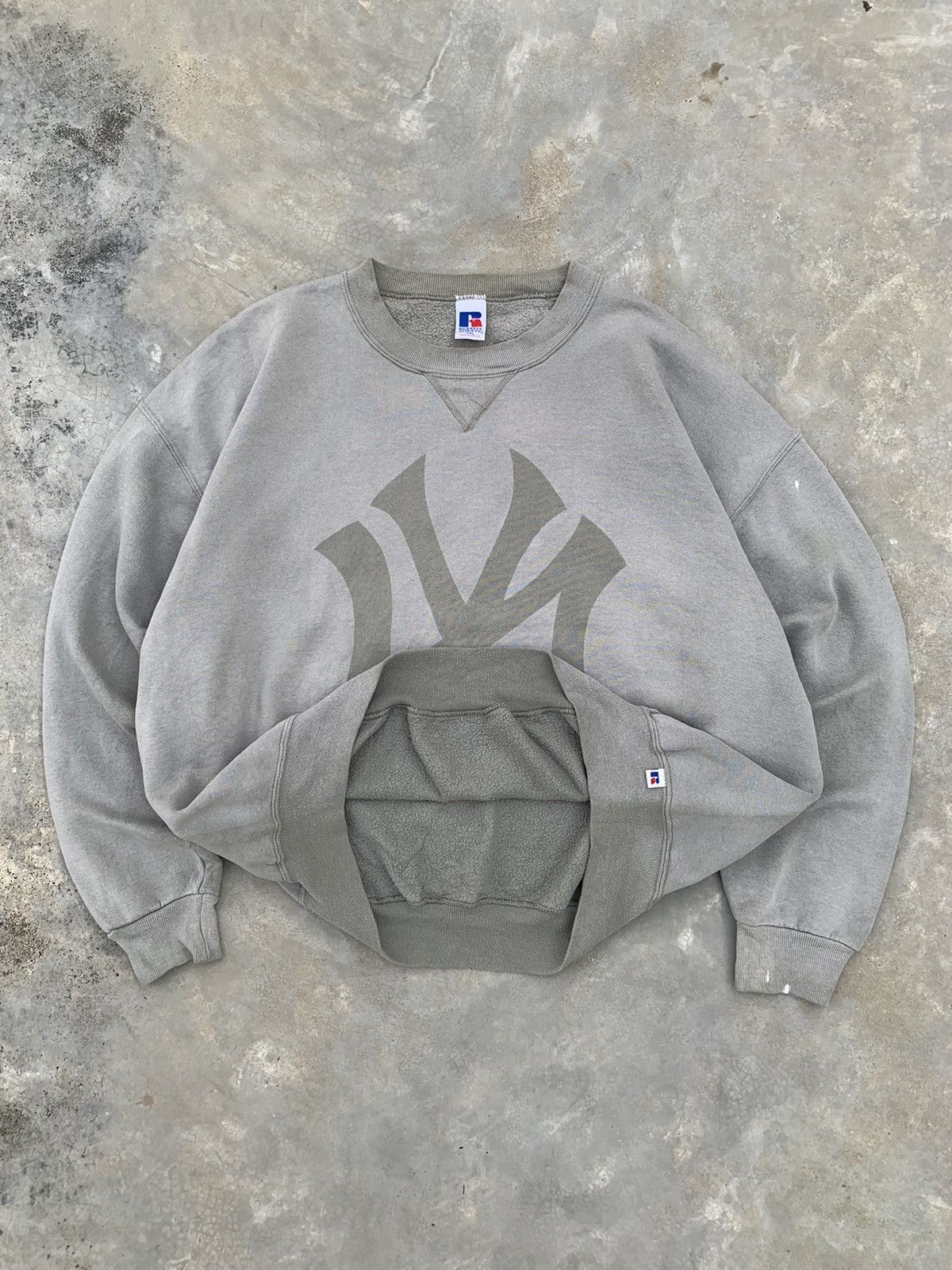 Russell Athletic XXL* RUSSELL SUN FADED CREWNECK Size US XXL / EU 58 / 5 - 7 Thumbnail