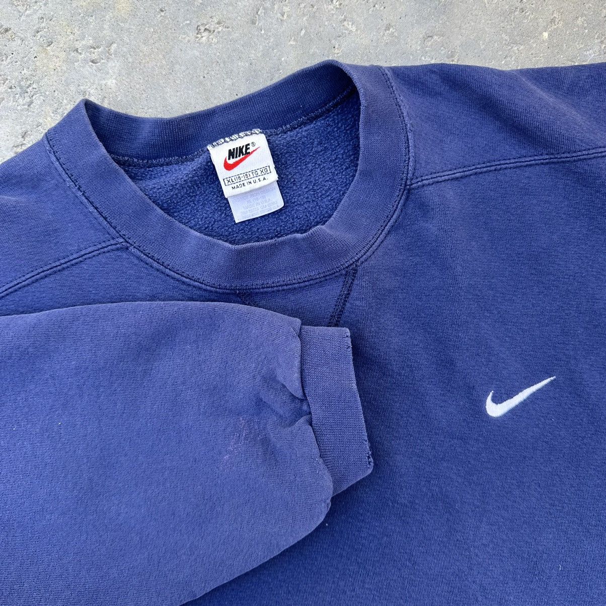 Nike Vintage 90’s Nike Faded Blue Side Swoosh Graphic Sweater Size US L / EU 52-54 / 3 - 2 Thumbnail