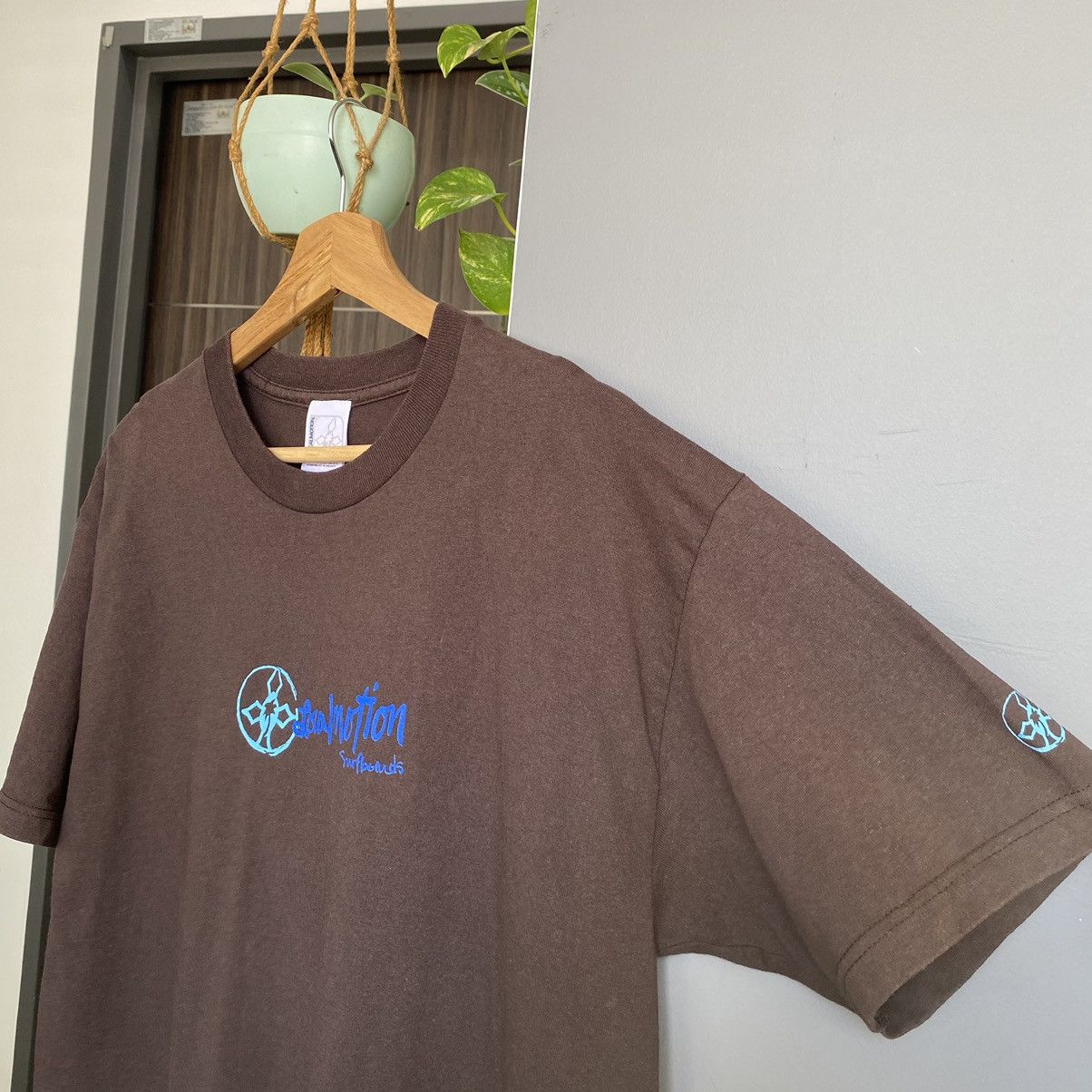 Vintage Vintage 90s Local Motion Surfboard ERD GRUNGE THRASHED TEE Size US L / EU 52-54 / 3 - 4 Thumbnail