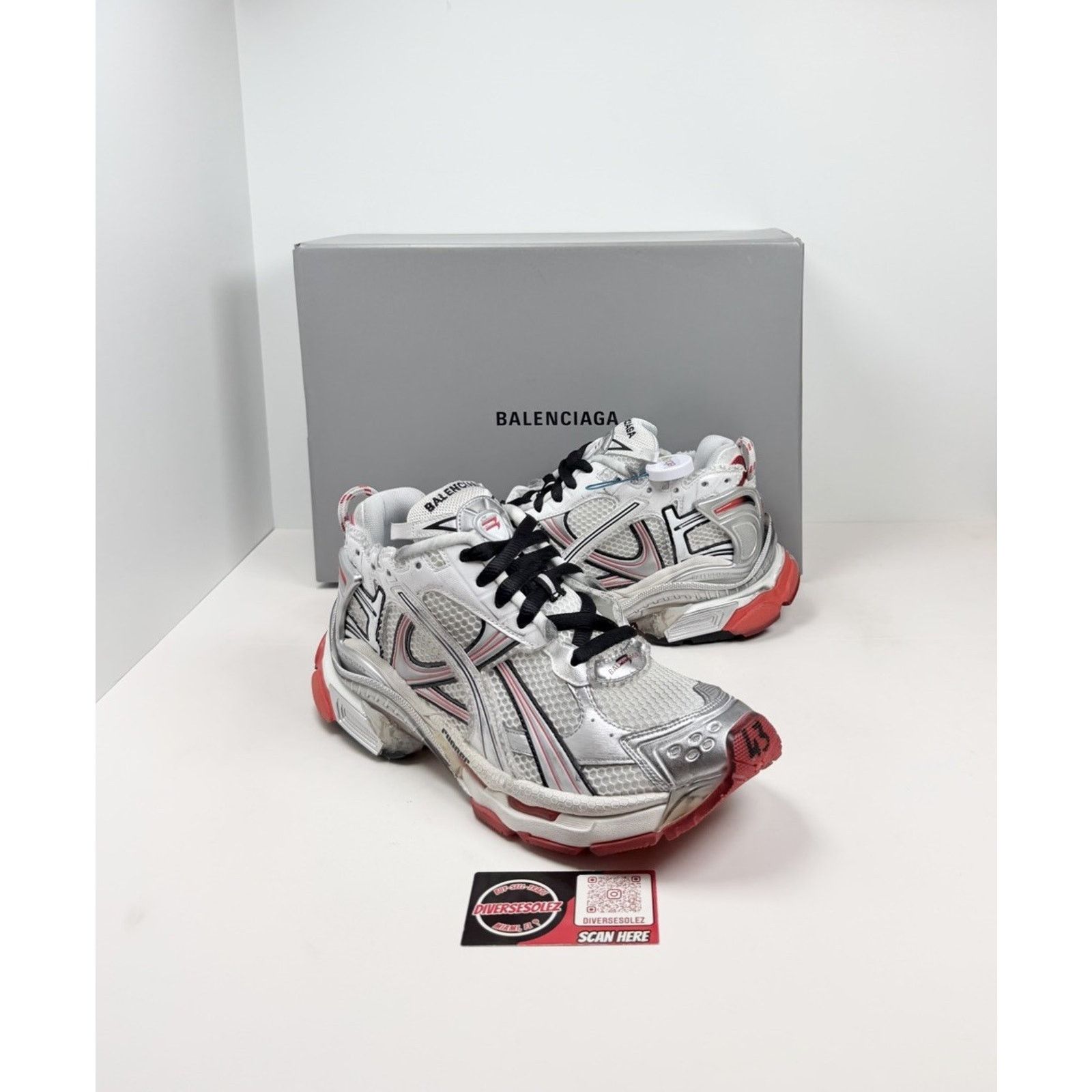 Balenciaga Size 43EU/10US - Balenciaga Runner White Red NEW Size US 10 / EU 43 - 1 Thumbnail