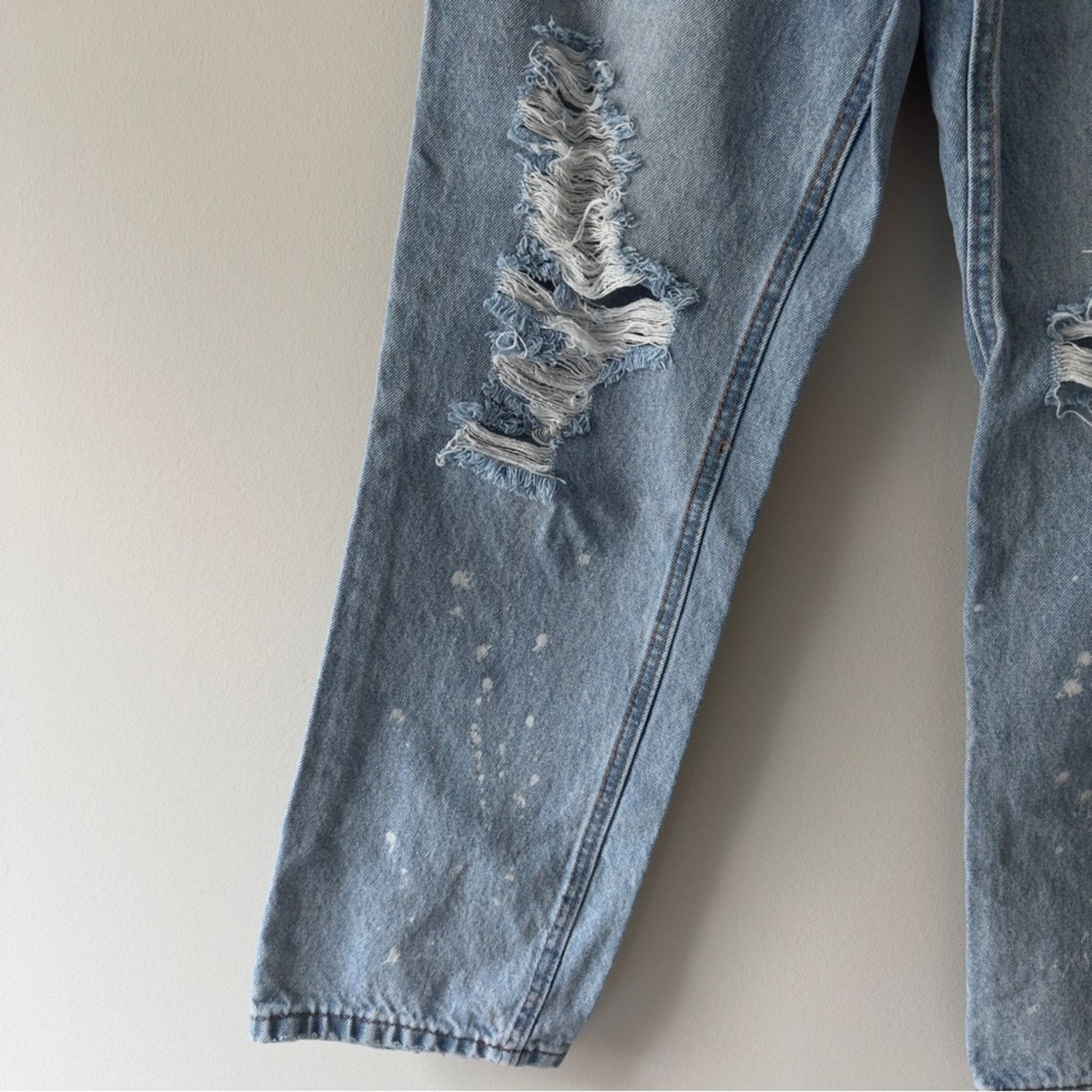 Other No Boundaries Distressed Paint Splatter Light Wash Jeans EUC Size 27" / US 4 / IT 40 - 7 Thumbnail