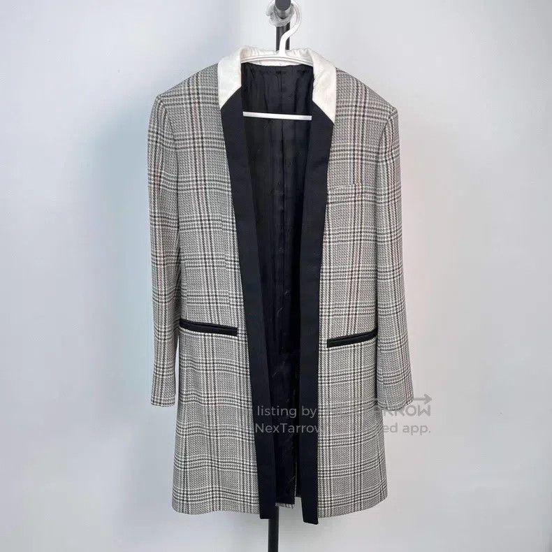 Louis Vuitton Louis Vuitton Welsh grey plaid coat Size XS / US 0-2 / IT 36-38 - 1 Thumbnail