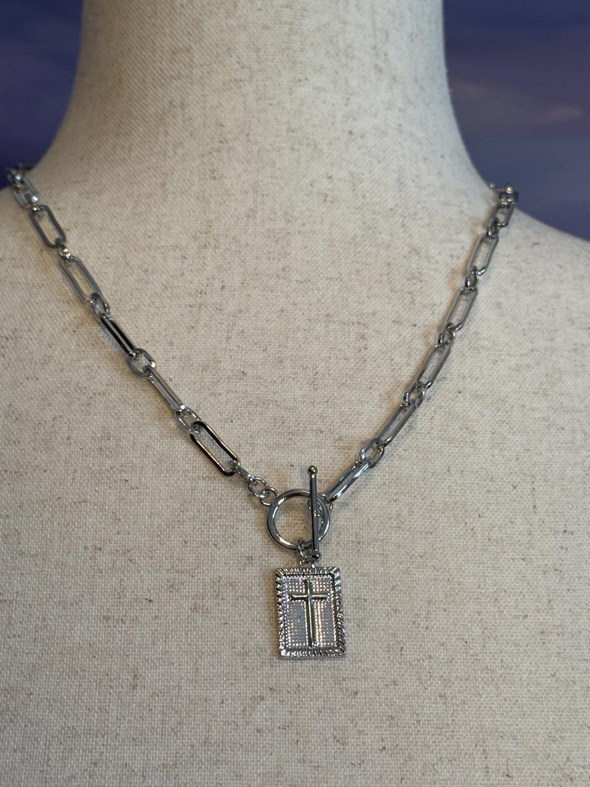 The Unbranded Brand Stainless Steel Silver Chain Necklace with Cross Pendant Size ONE SIZE - 2 Thumbnail