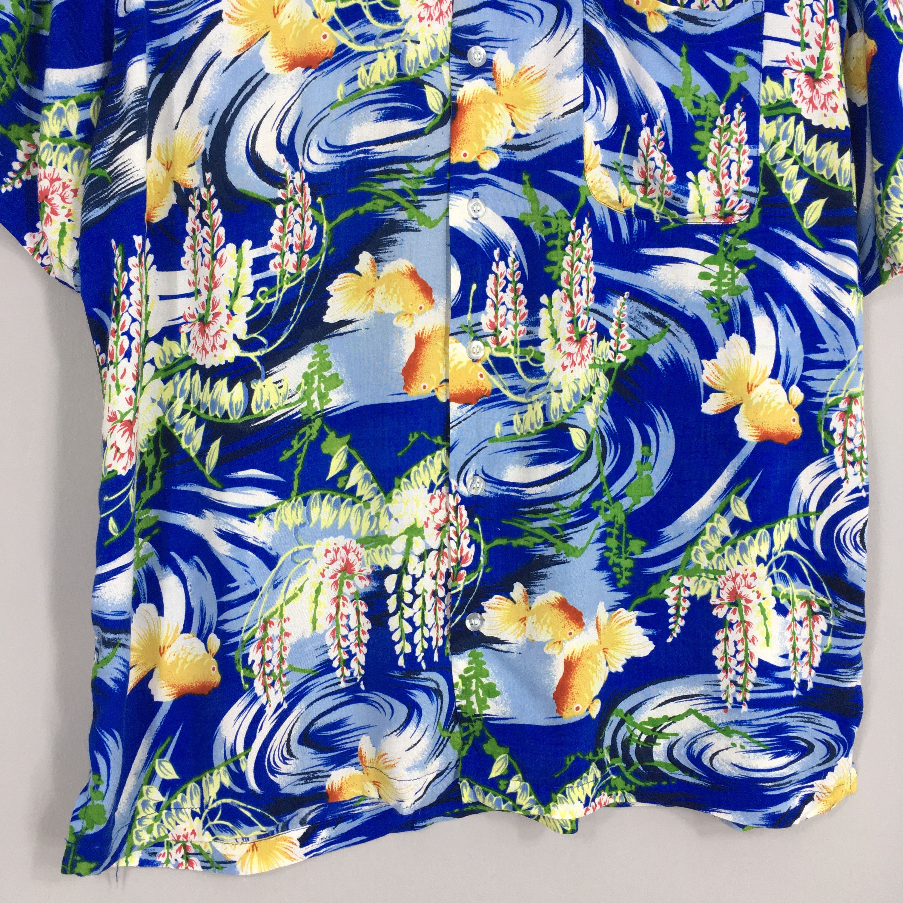Japanese Brand Vintage Hawaiian Patina Japanese Gold Fish Rayon Blue Shirt Size US M / EU 48-50 / 2 - 4 Thumbnail