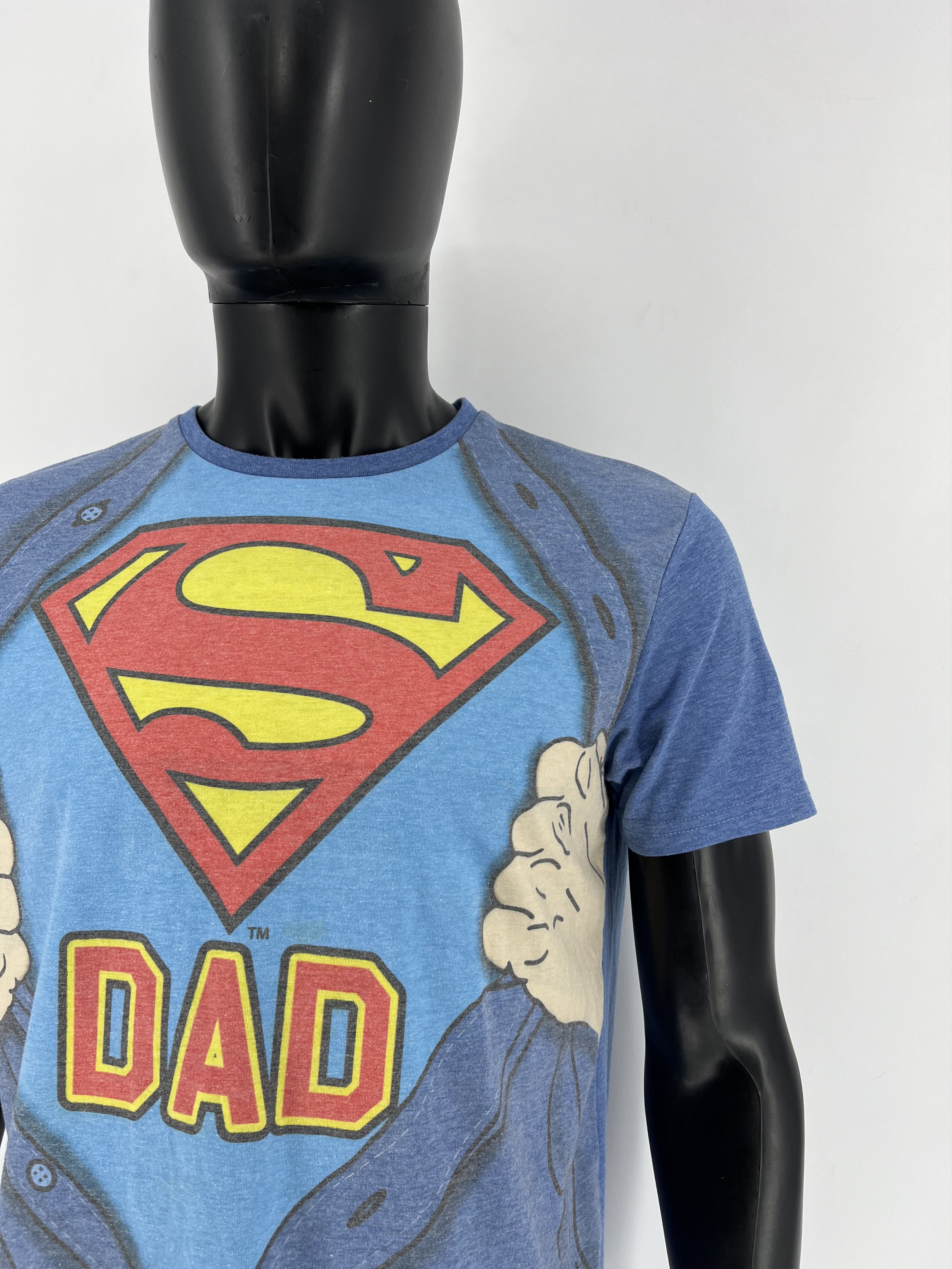 DC Comics Vintage Superman Dad Tshirt DC Comic size M Humor TShirt Size US M / EU 48-50 / 2 - 7 Thumbnail