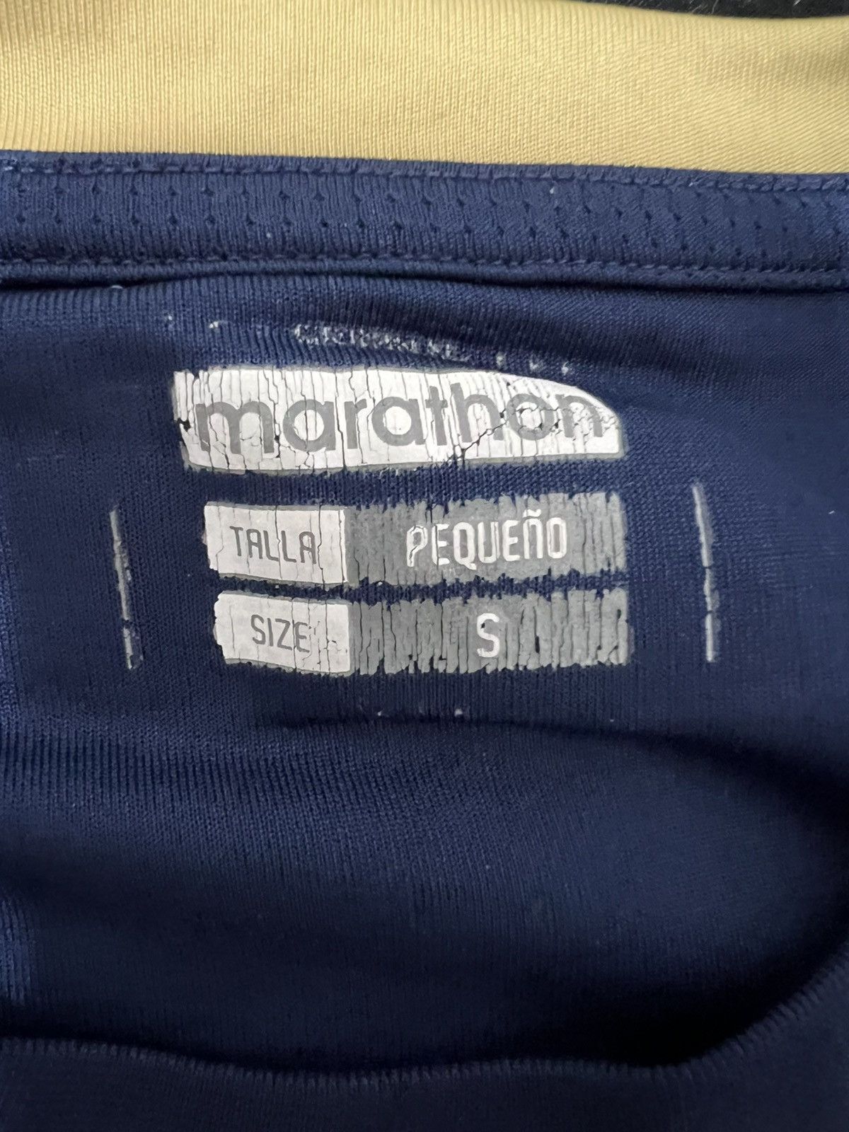 Vintage 2016 Ecuador away jersey Size US S / EU 44-46 / 1 - 3 Thumbnail