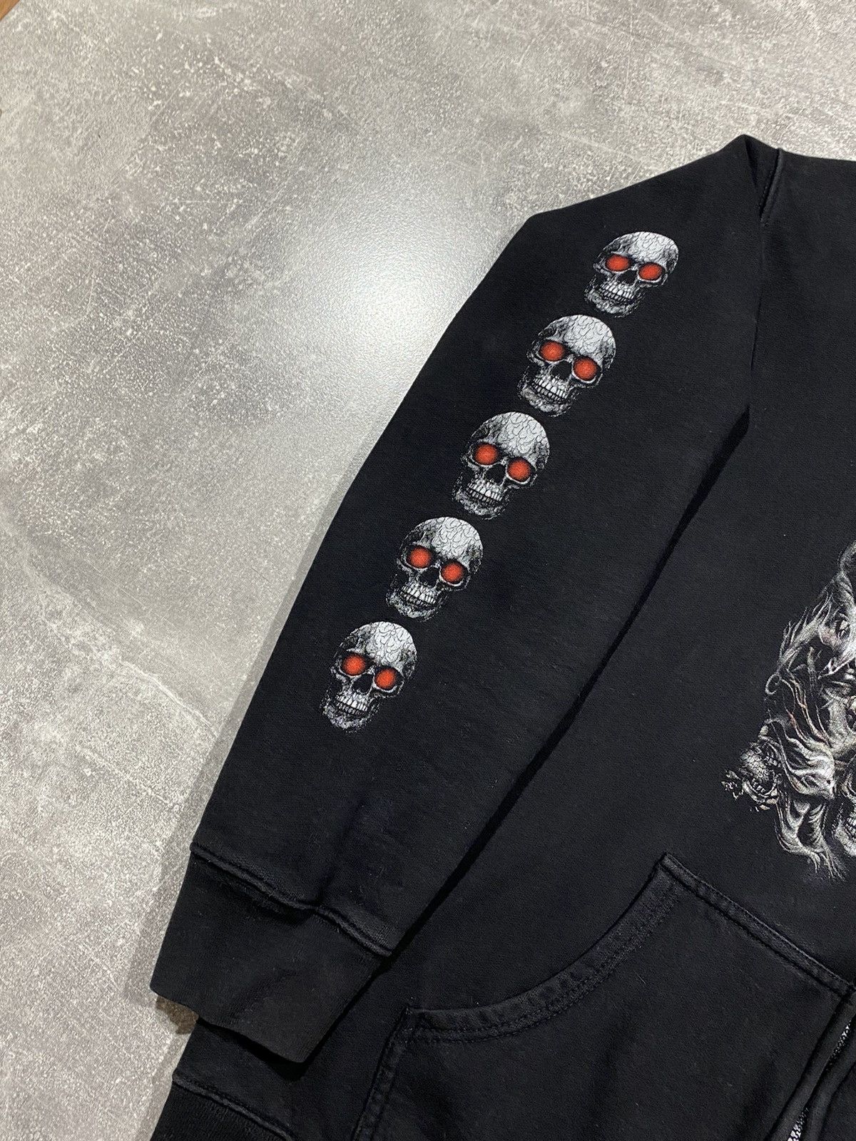 Vintage Vintage Wild Skulls Hoodie Neon Logo gothic street style Size US M / EU 48-50 / 2 - 3 Thumbnail