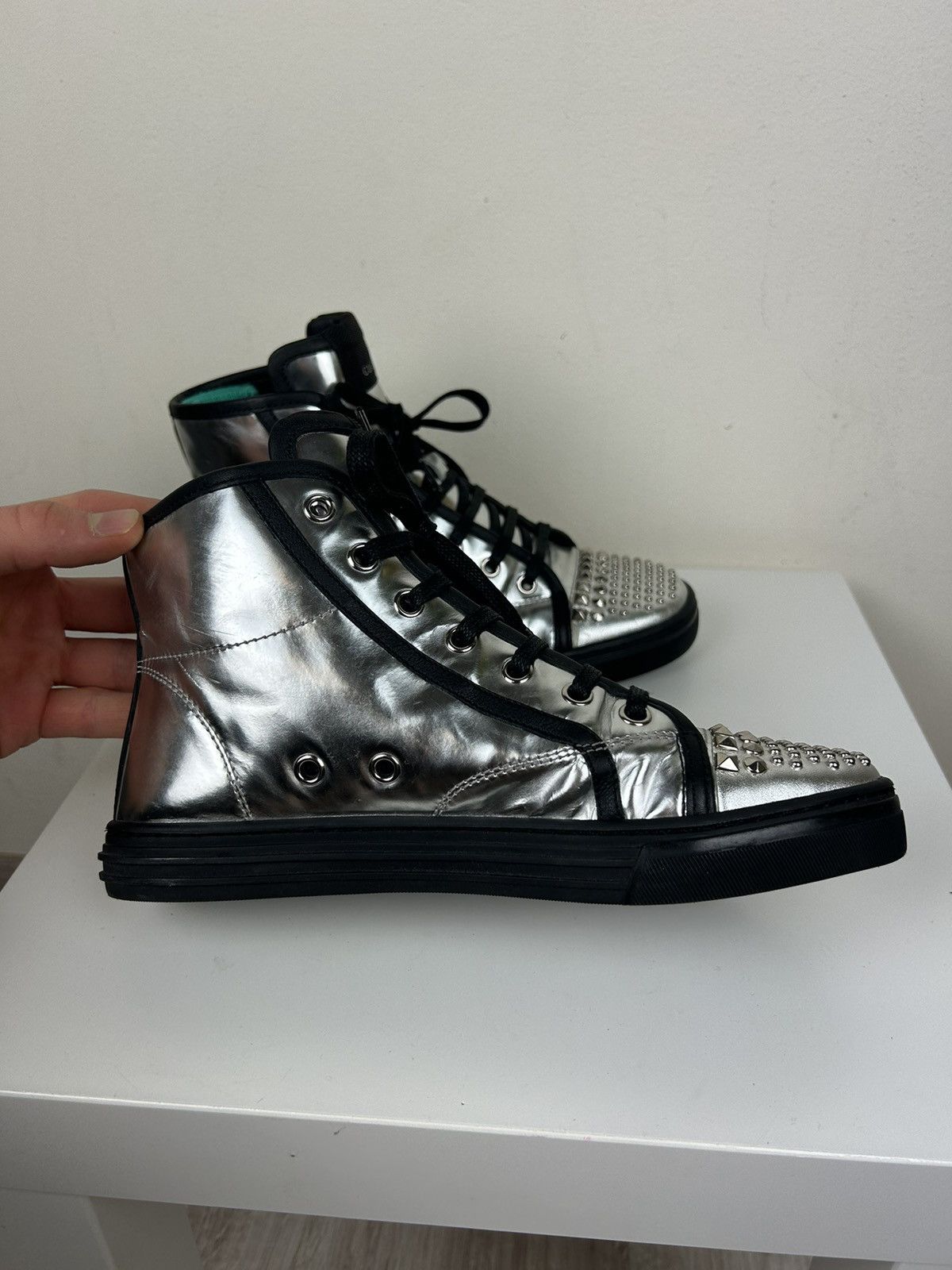 Gucci Gucci Silver Metallic Leather Spikes Studded Sneakers Boots Size US 6 / IT 36 - 11 Thumbnail