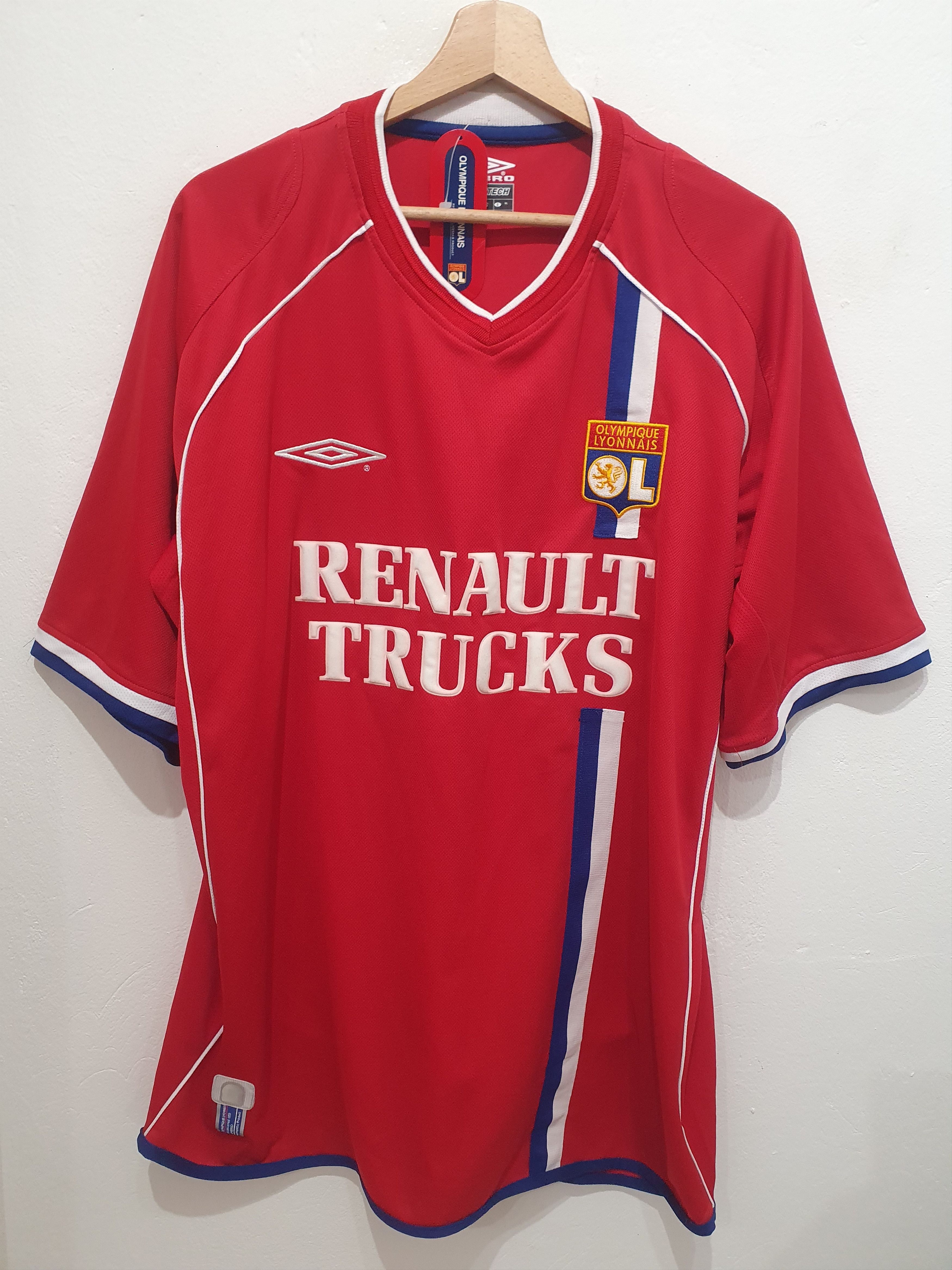 image of Olympique Lyon Lyonnais 2003 2004 Size XL Umbro New Jersey in Red, Men's