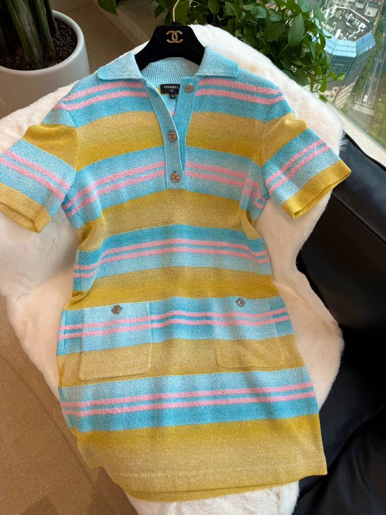 Chanel Chanel Striped color-blocked double-pocket polo collar sho Size XS / US 0-2 / IT 36-38 - 1 Thumbnail