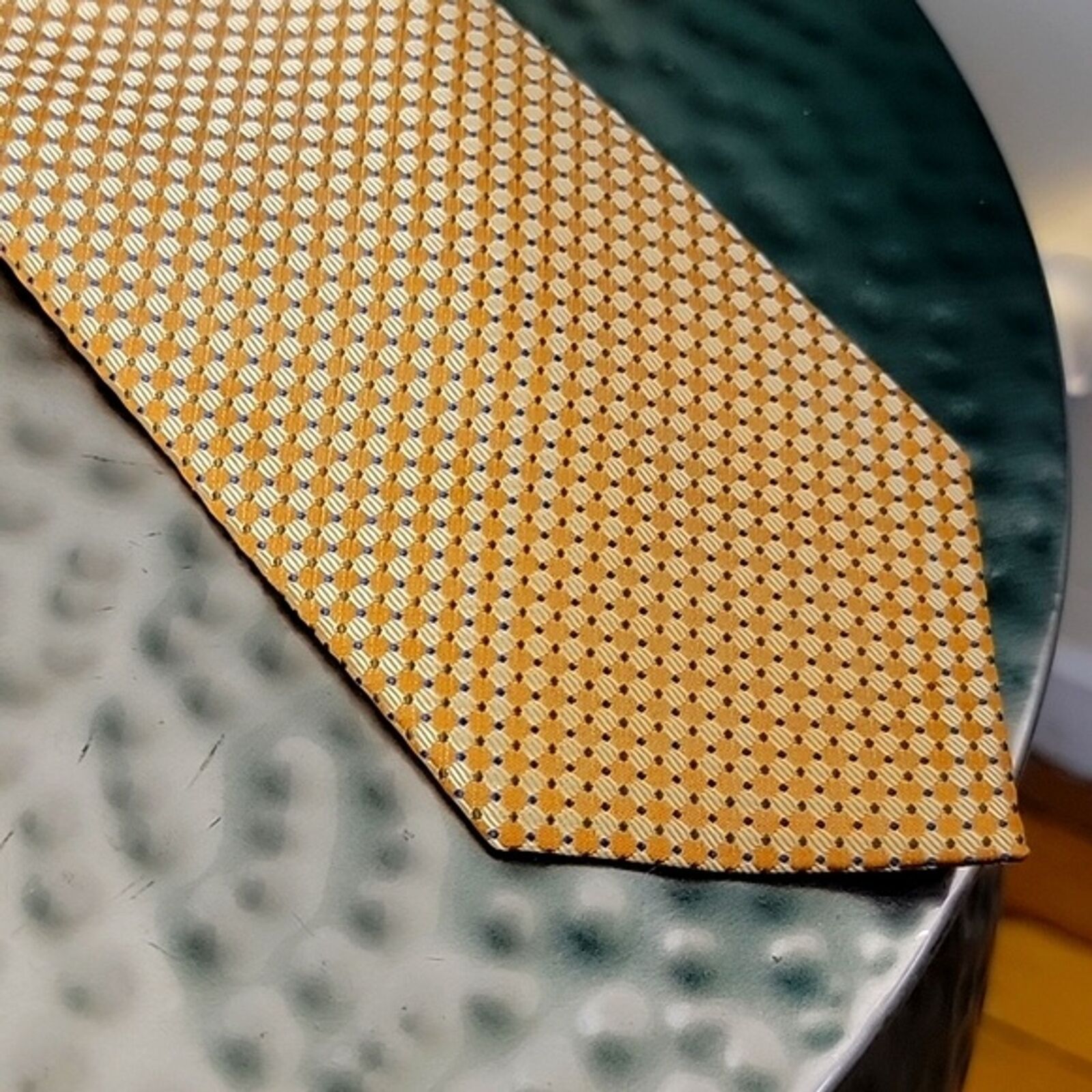 Jos. A. Bank Jos A. Bank Yellow Gold Silk Neck Tie size 3.5" Geometric Size ONE SIZE - 1 Thumbnail