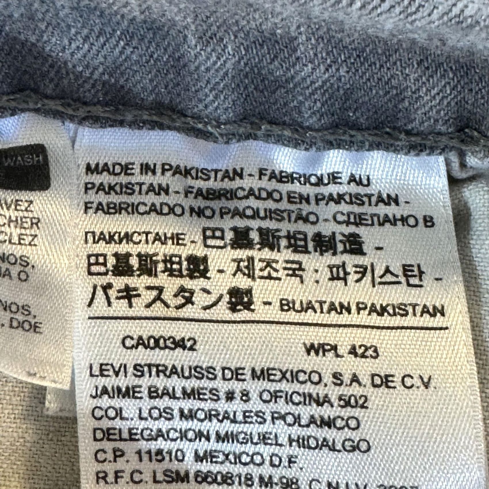 Levi's VINTAGE Levis 511 Jeans Mens 34x34 Gray Slim Fit Stretch Denim Tapered Zip Fly Size US 34 / EU 50 - 6 Thumbnail