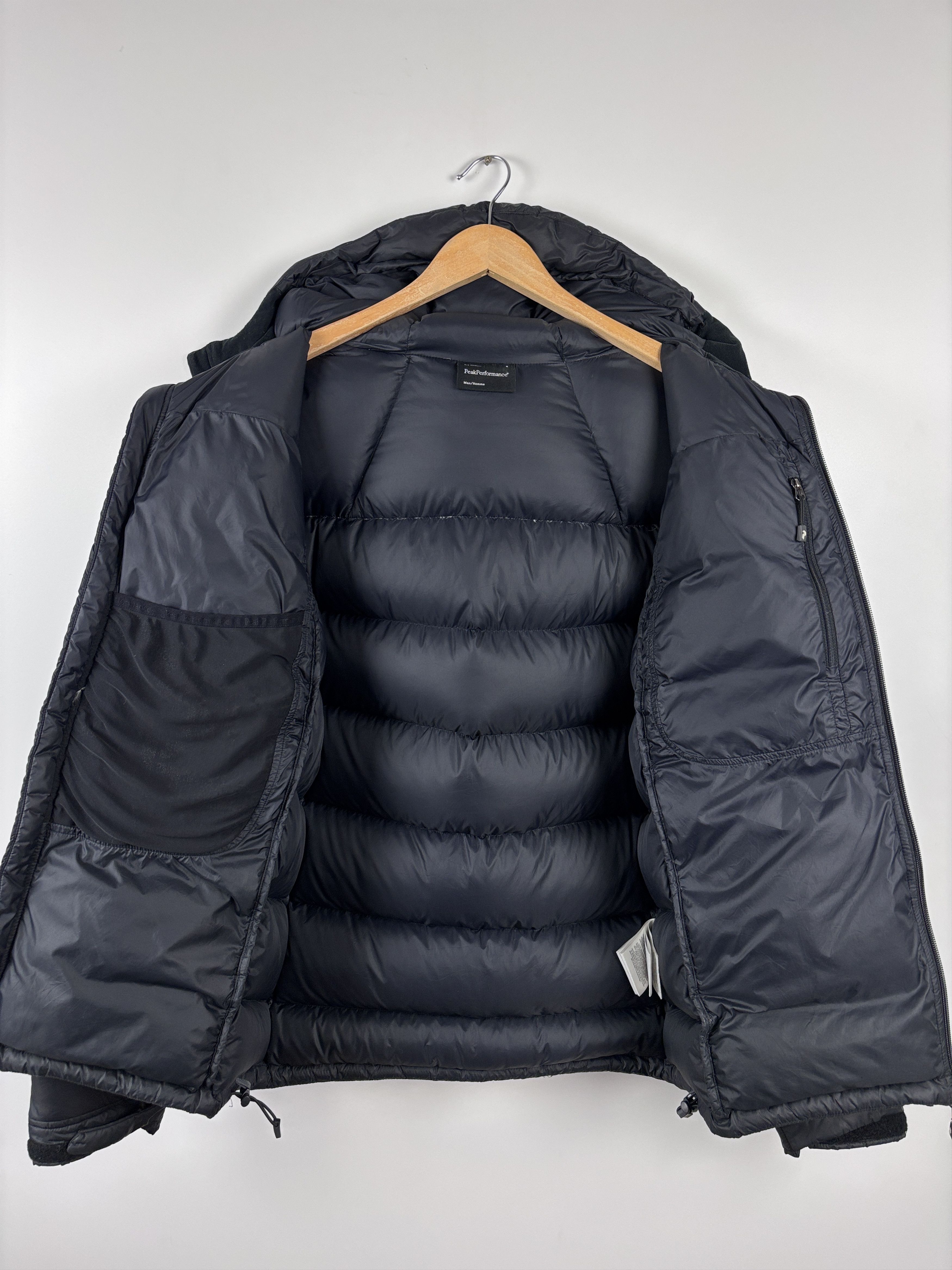 Peak Performance Mens Peak Performance Frost Down Puffer Jacket Black Size S Size US S / EU 44-46 / 1 - 9 Thumbnail