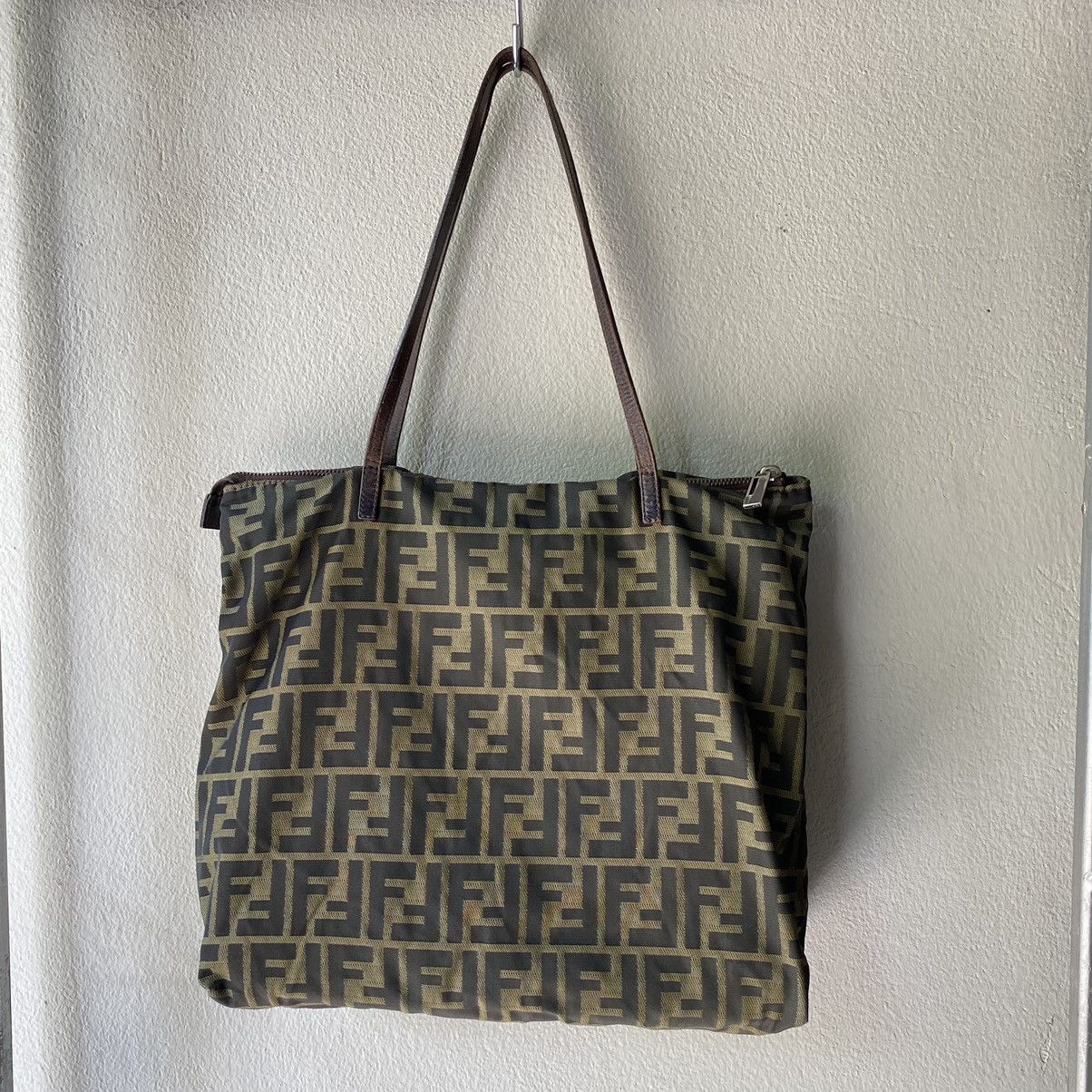 Fendi FENDI Zucca Monogram Tote. Size ONE SIZE - 1 Thumbnail
