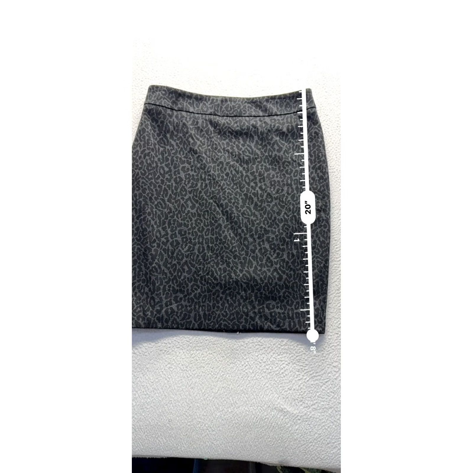 Loft VINTAGE Loft Leopard Print Pencil Skirt 4P Unisex Adults Petites Size 4P Gray Short Women's Mens Girls Size 27" / US 4 / IT 40 - 7 Thumbnail