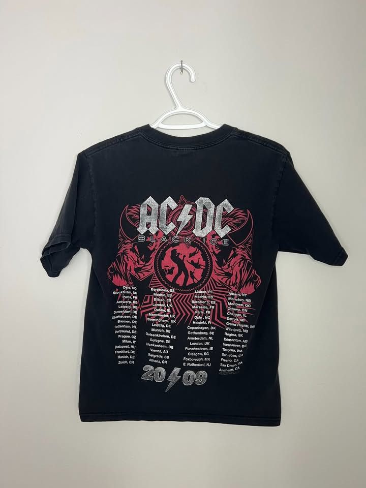 Anvil Vintage AC/DC 2008 Black Ice Tour Rock N Roll Train T Shirt Size US S / EU 44-46 / 1 - 2 Thumbnail
