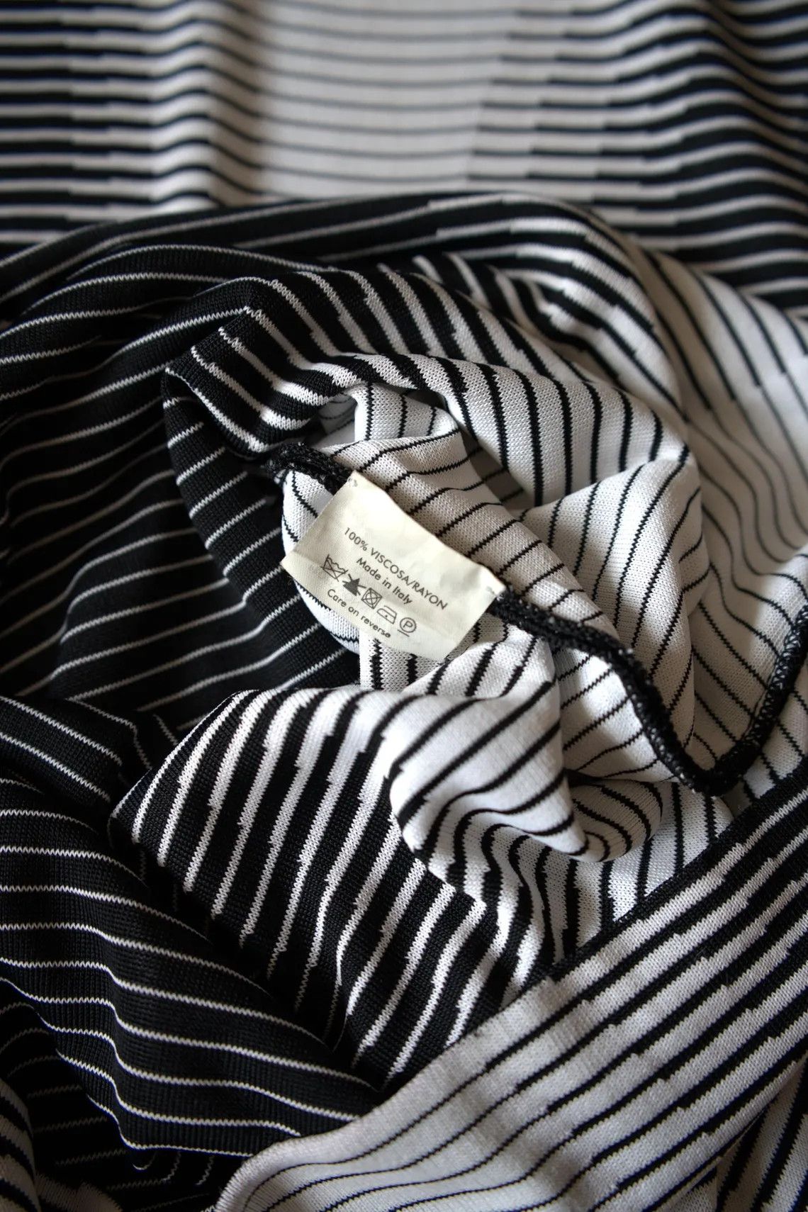 Alexander McQueen 2009 Alexander McQueen Iconic Optical Illusion Midi Dress Size L / US 10 / IT 46 - 9 Thumbnail