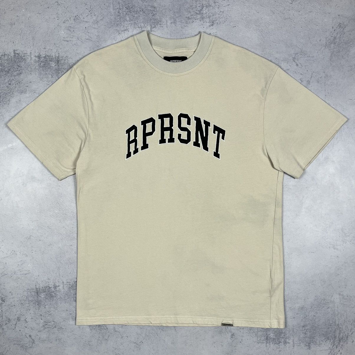 Represent Clo. Represent clo. big embroidered logo tee Size US L / EU 52-54 / 3 - 2 Thumbnail