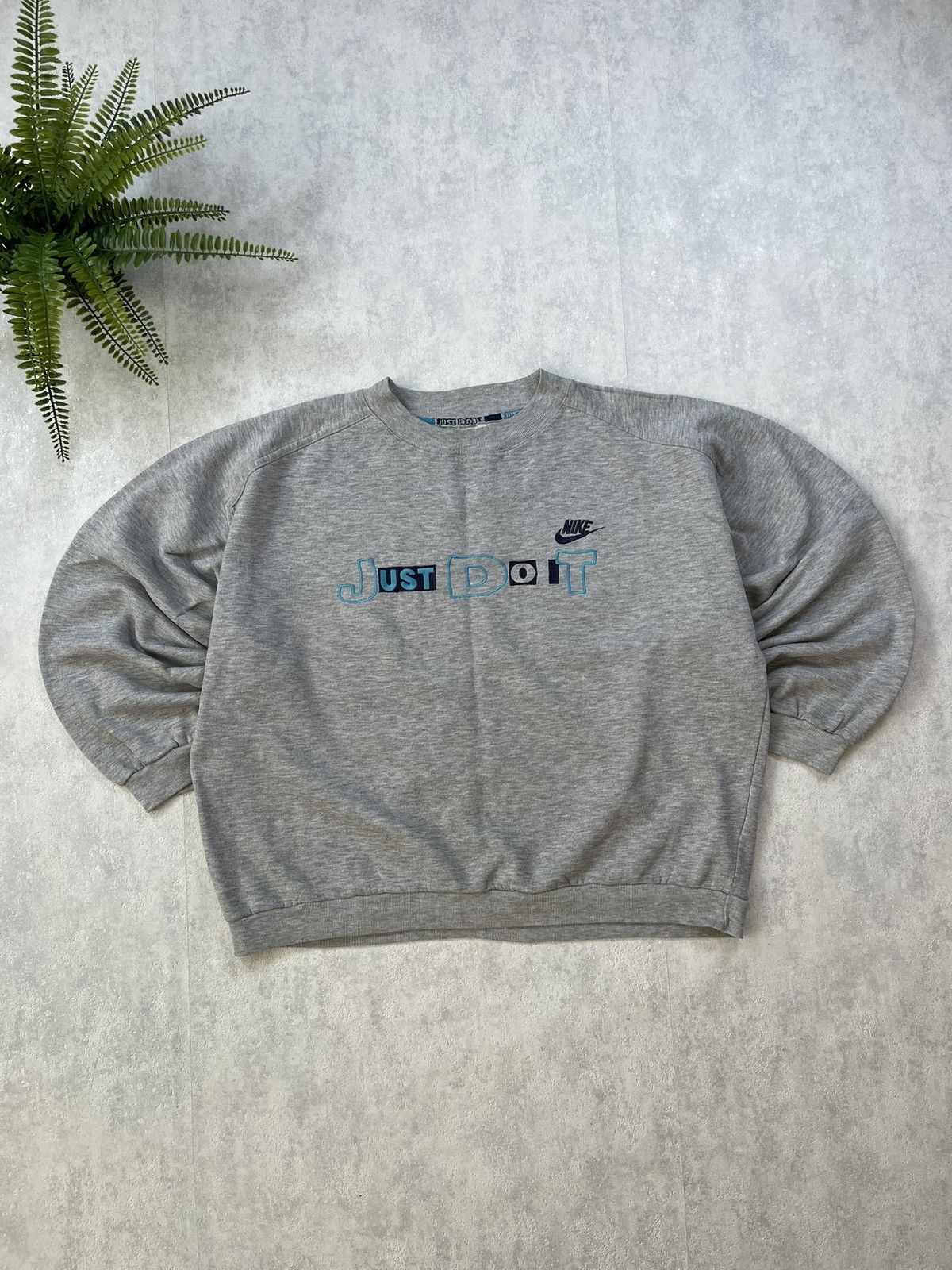 Nike × Vintage 90s Nike Embroidered Logo Vintage Y2K Boxy Retro Sweatshirt Size US XL / EU 56 / 4 - 1 Thumbnail