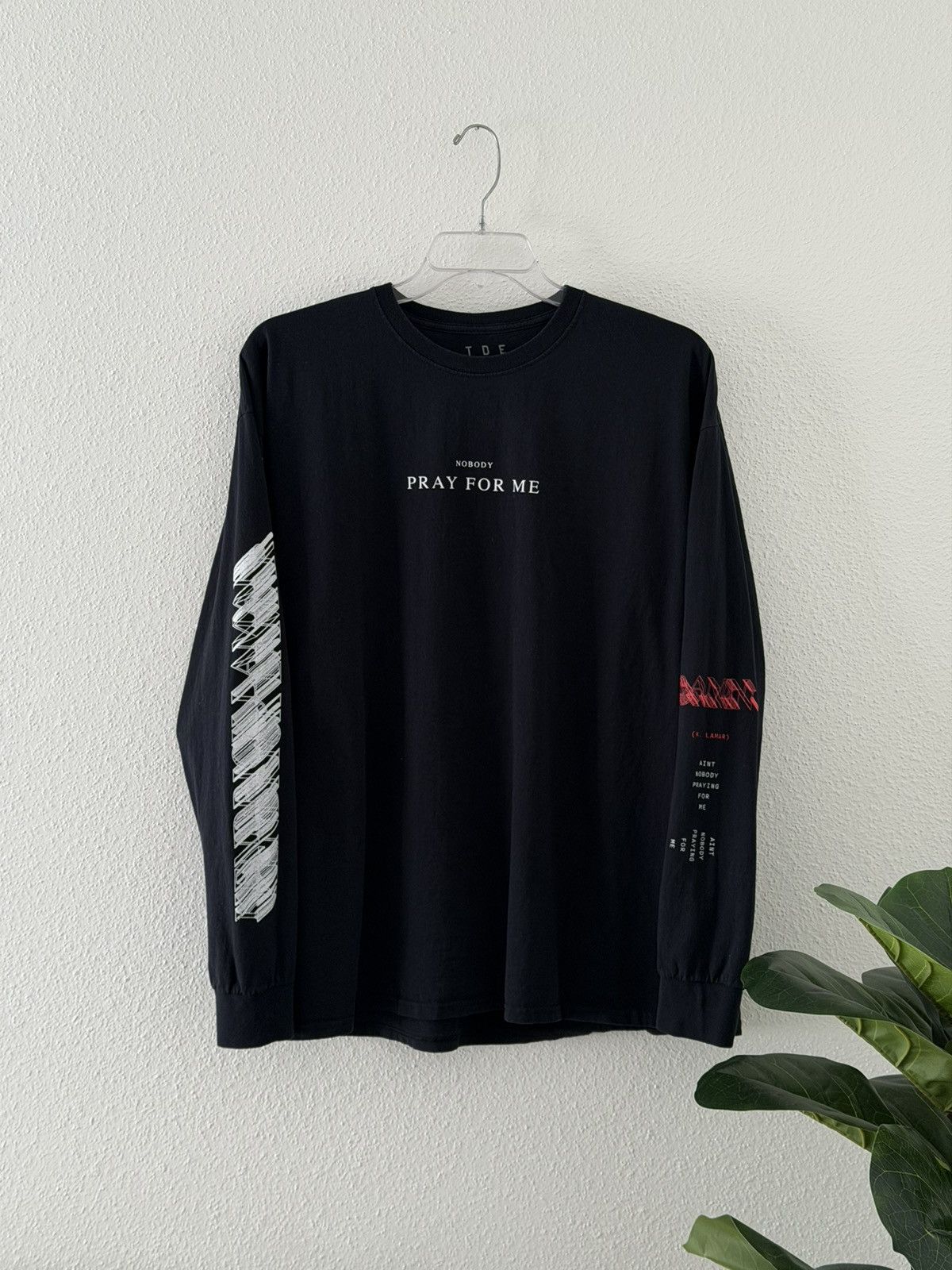 Kendrick Lamar TDE KENDRICK LAMAR NOBODY PRAY FOR ME TOUR CONCERT LS TSHIRT Size US XXL / EU 58 / 5 - 3 Thumbnail